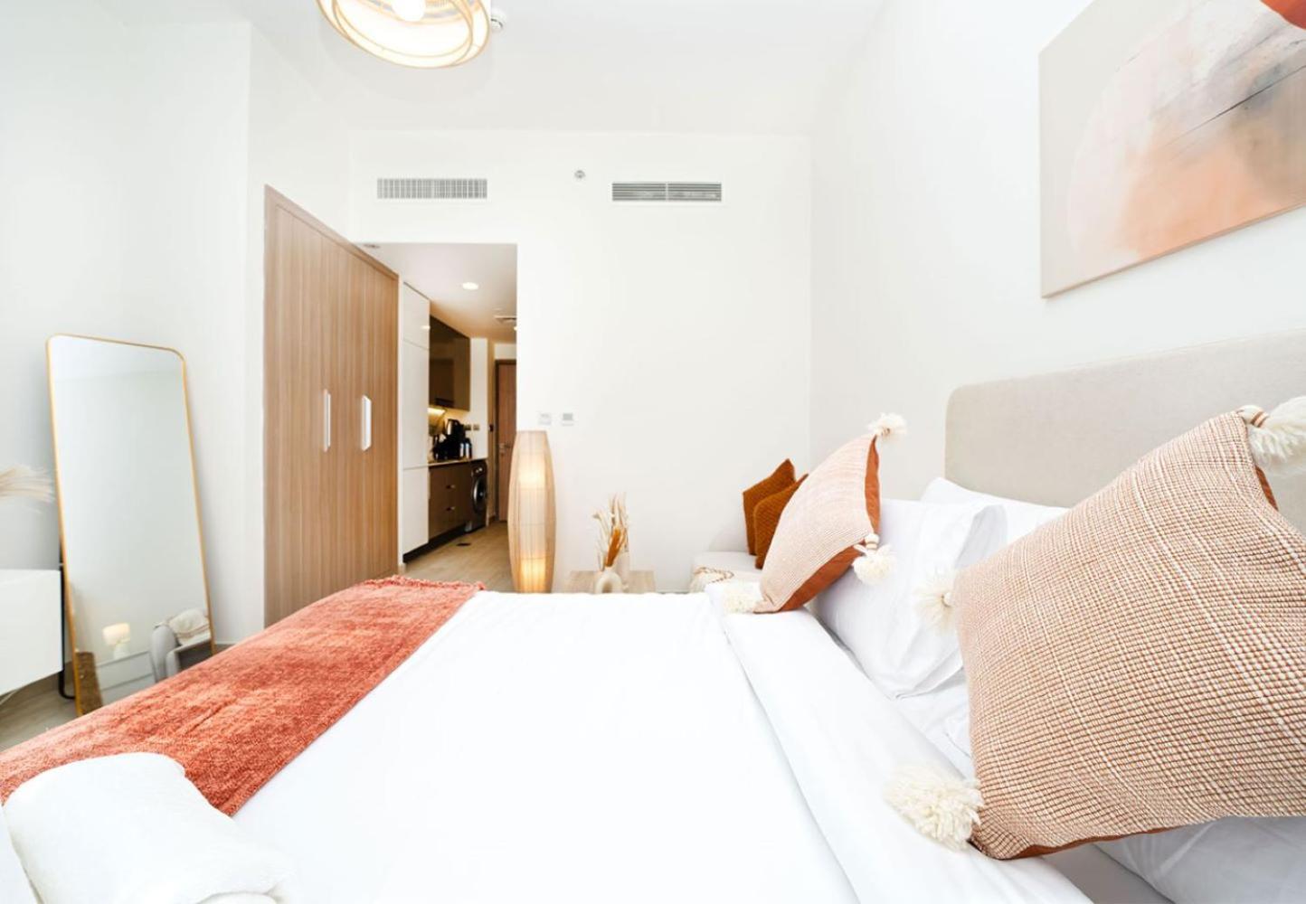 Apartemen Easygo - Azizi Riviera 15 Community View