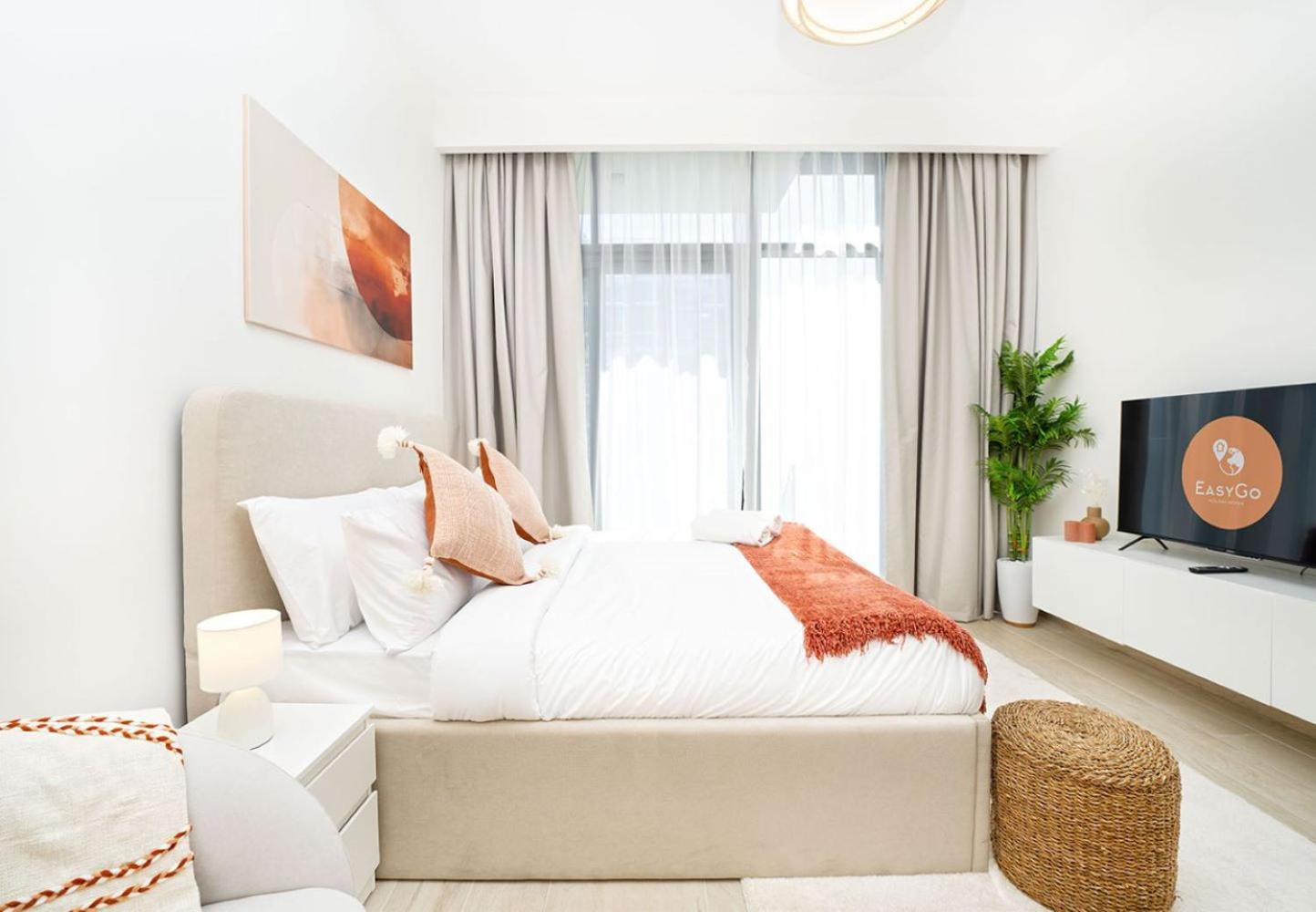 Easygo - Azizi Riviera 15 Community View Apartemen *