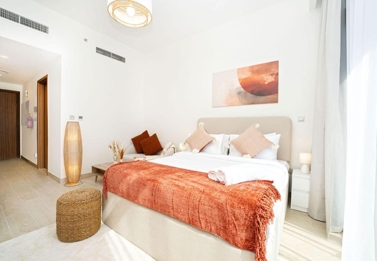 Apartemen Easygo - Azizi Riviera 15 Community View Dubai