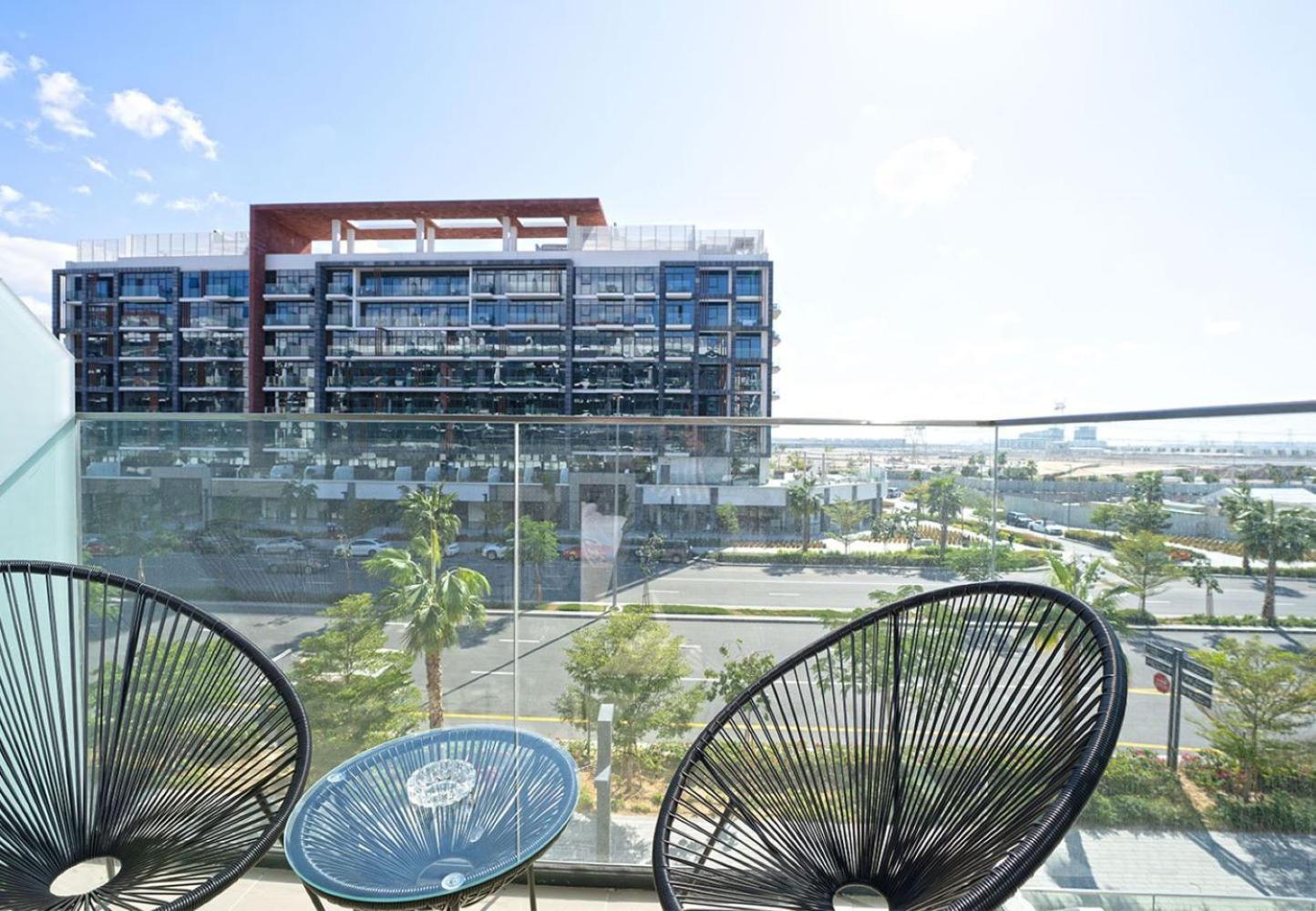 Apartemen Easygo - Azizi Riviera 15 Community View Dubai