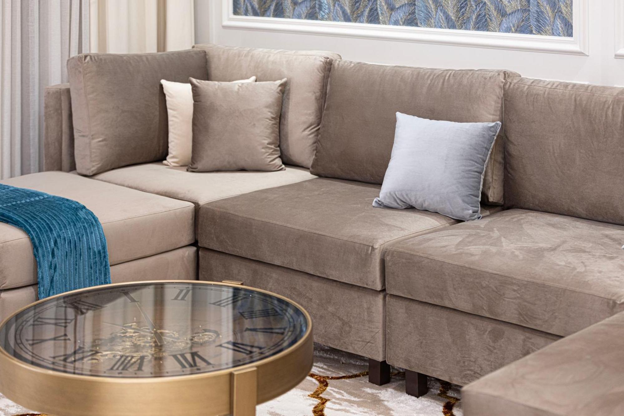 Sky Palace With Burj Views & Downtown's Rooftop Pool, 3br In Paramount Midtown Dubaï
