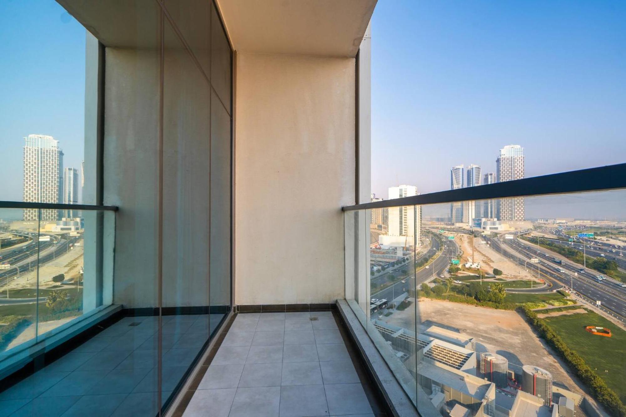 Appartement Stylish Bayz Danube Burj Khalifa View Pool Dubaï