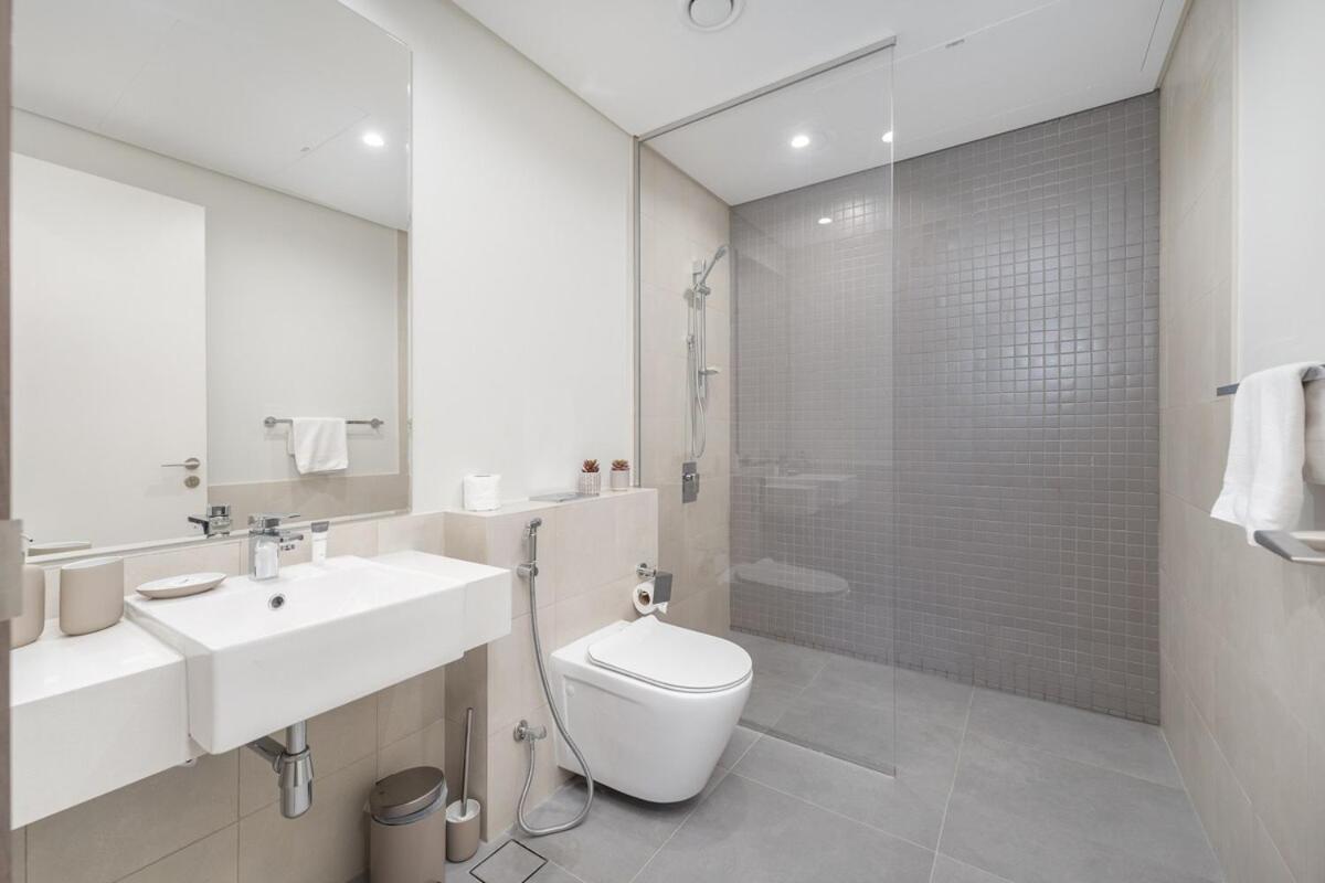 Bright & Spacious 2br Near Zabeel Park Dubaï