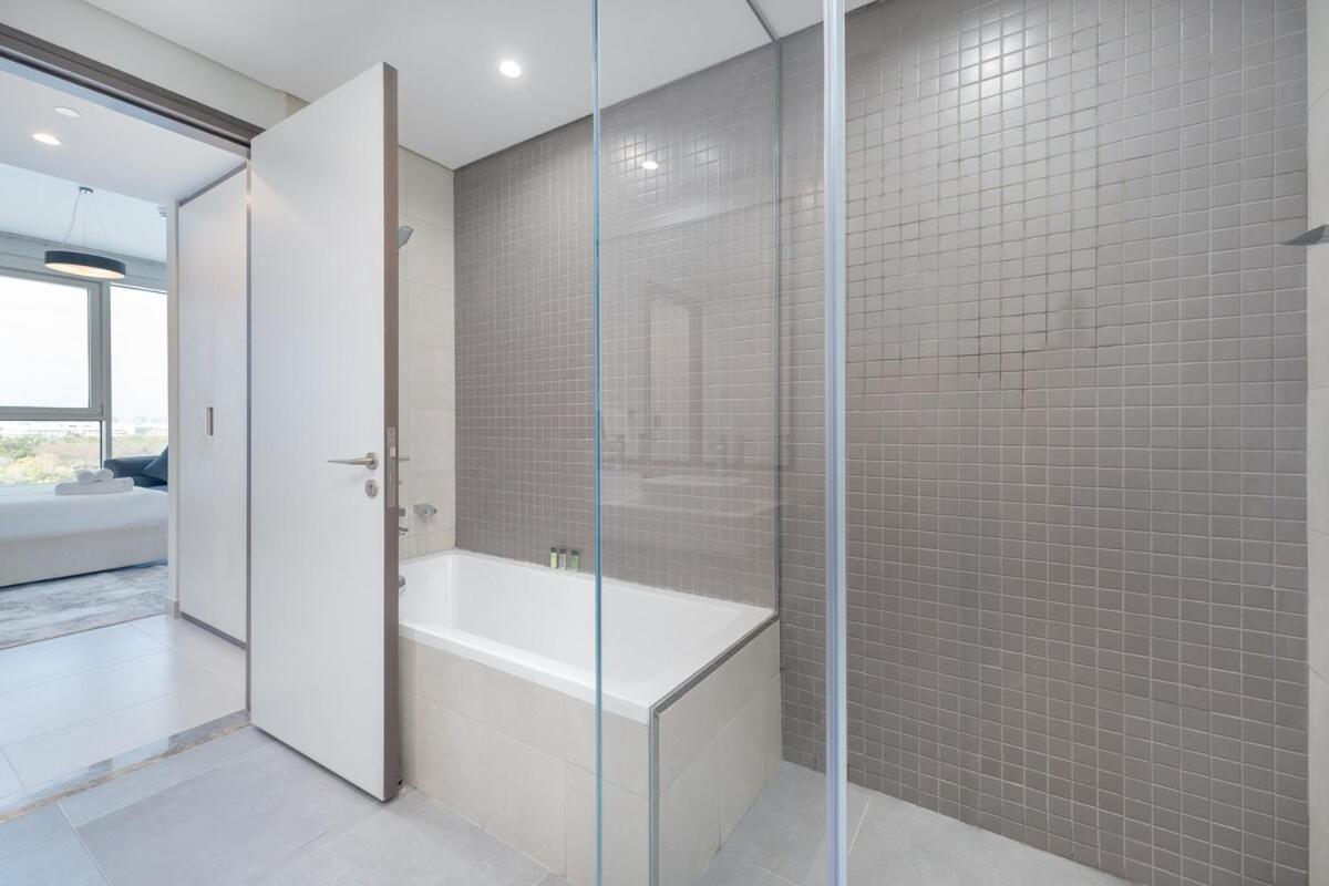 Bright & Spacious 2br Near Zabeel Park Appartement *