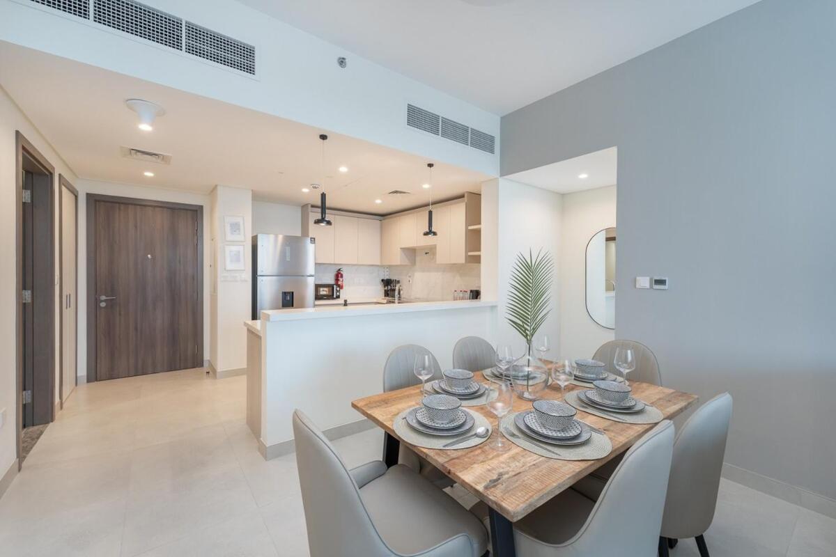 Bright & Spacious 2br Near Zabeel Park Dubaï