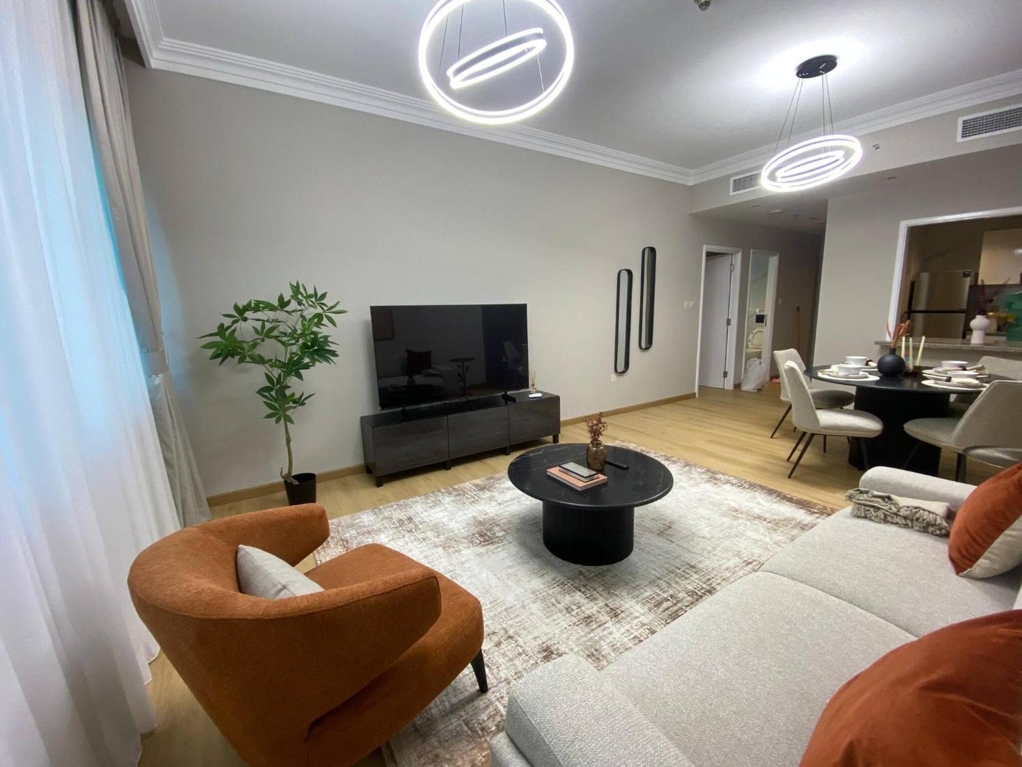 Comfy 1 Bedroom In Marina