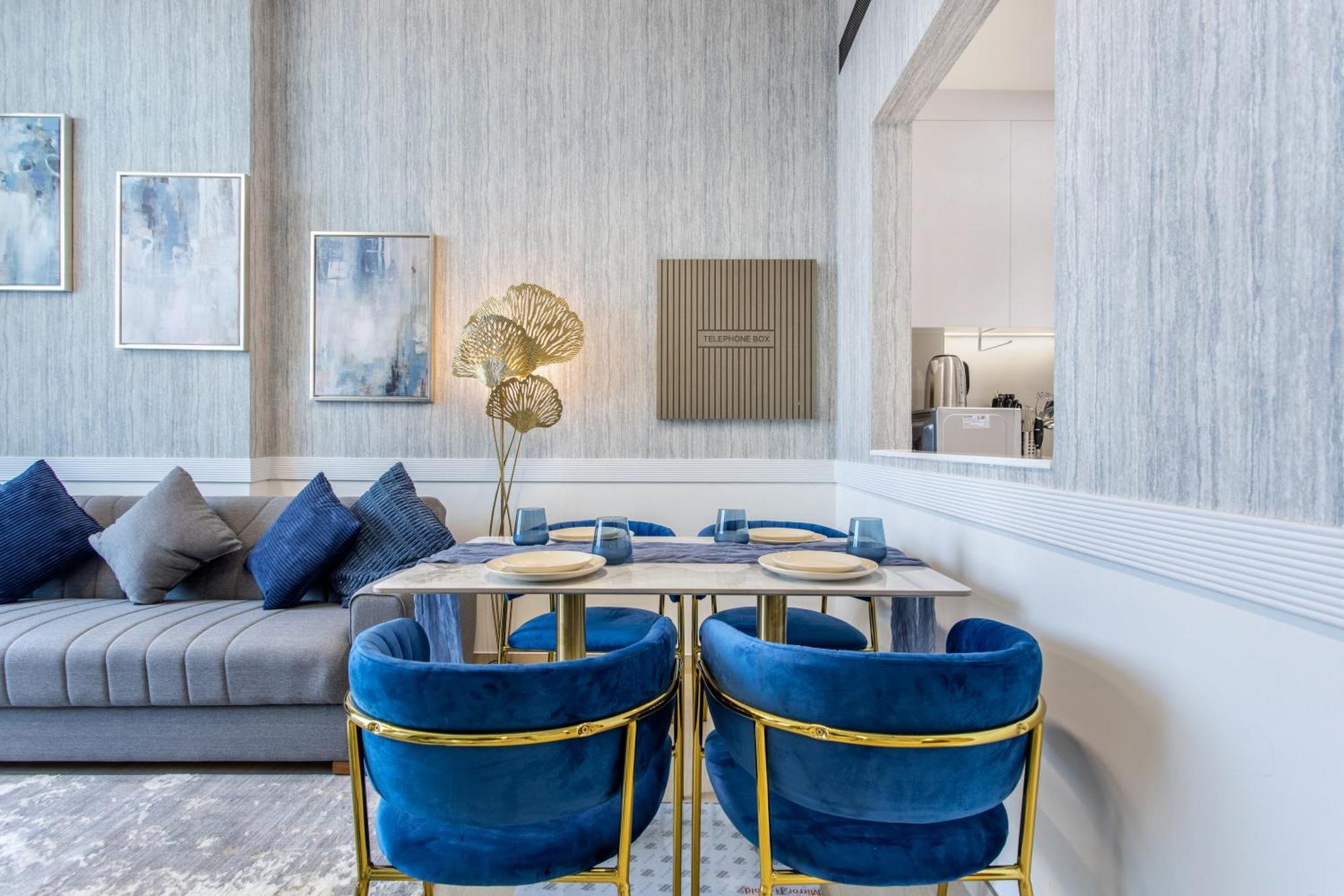 Appartement Escape24 - Luxury 1br In Binghatti Crest, Jvc