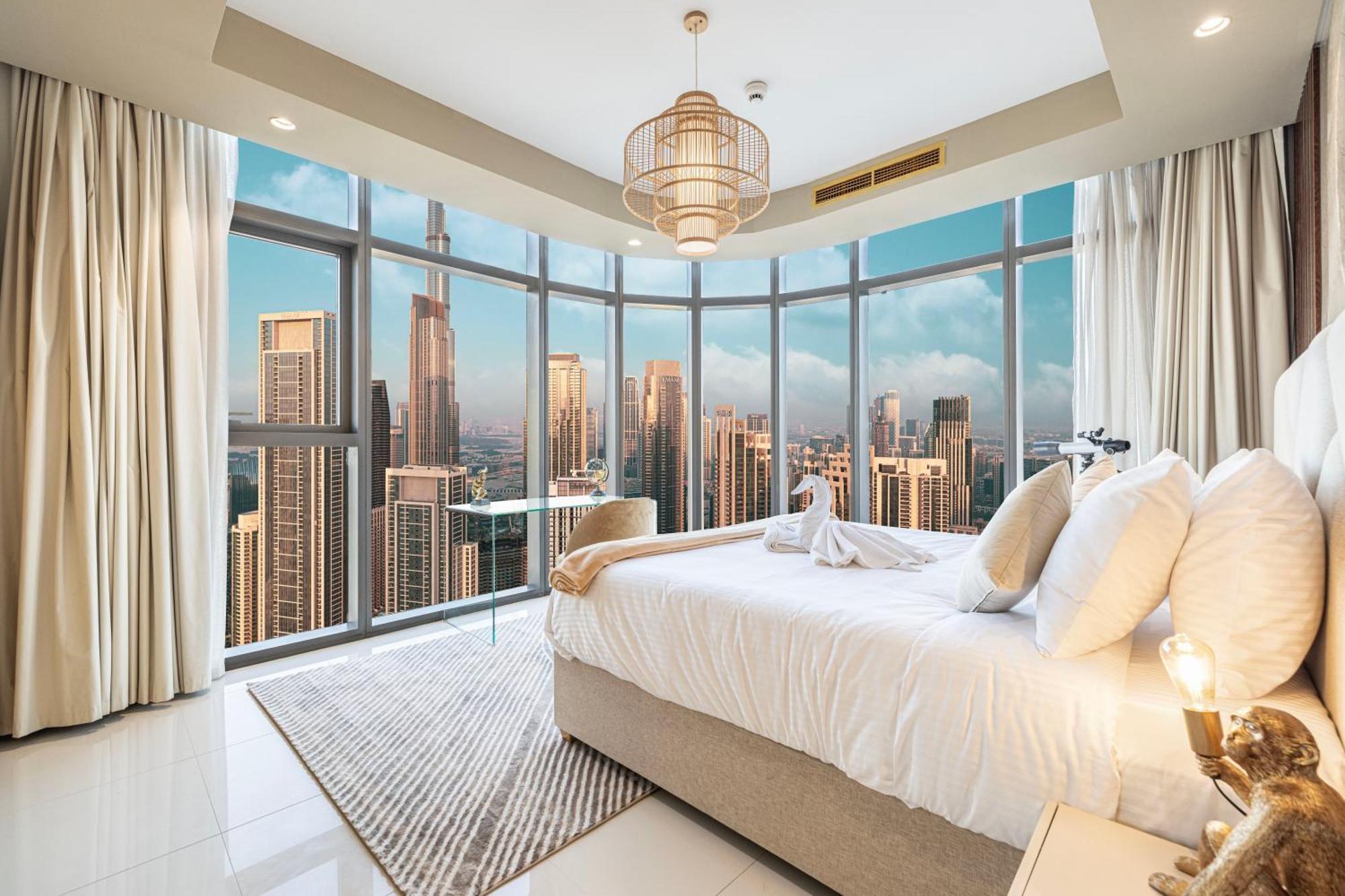 Sky Palace With Burj Views & Downtown's Rooftop Pool, 3br In Paramount Midtown *