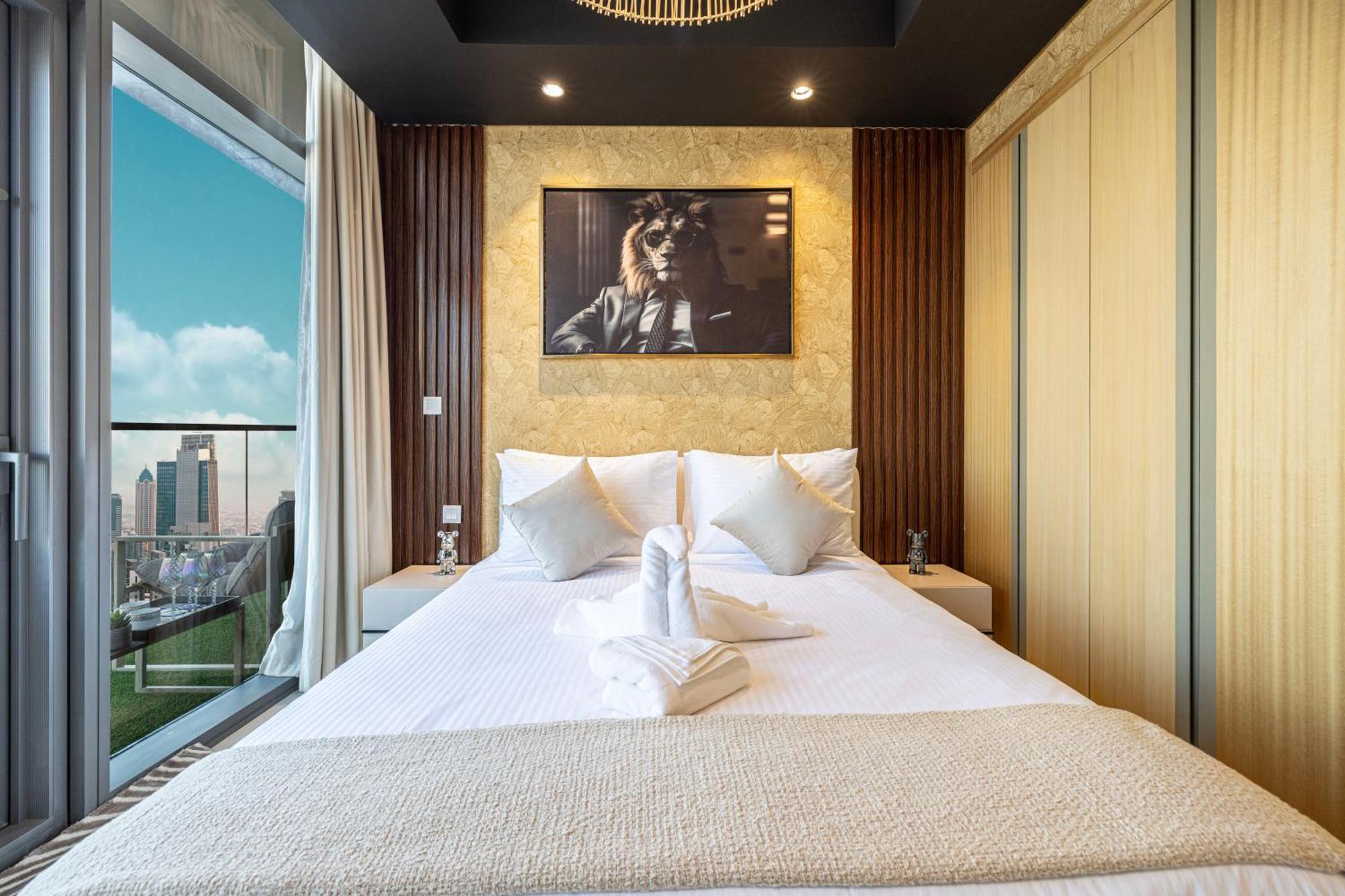 Appartement Sky Palace With Burj Views & Downtown's Rooftop Pool, 3br In Paramount Midtown