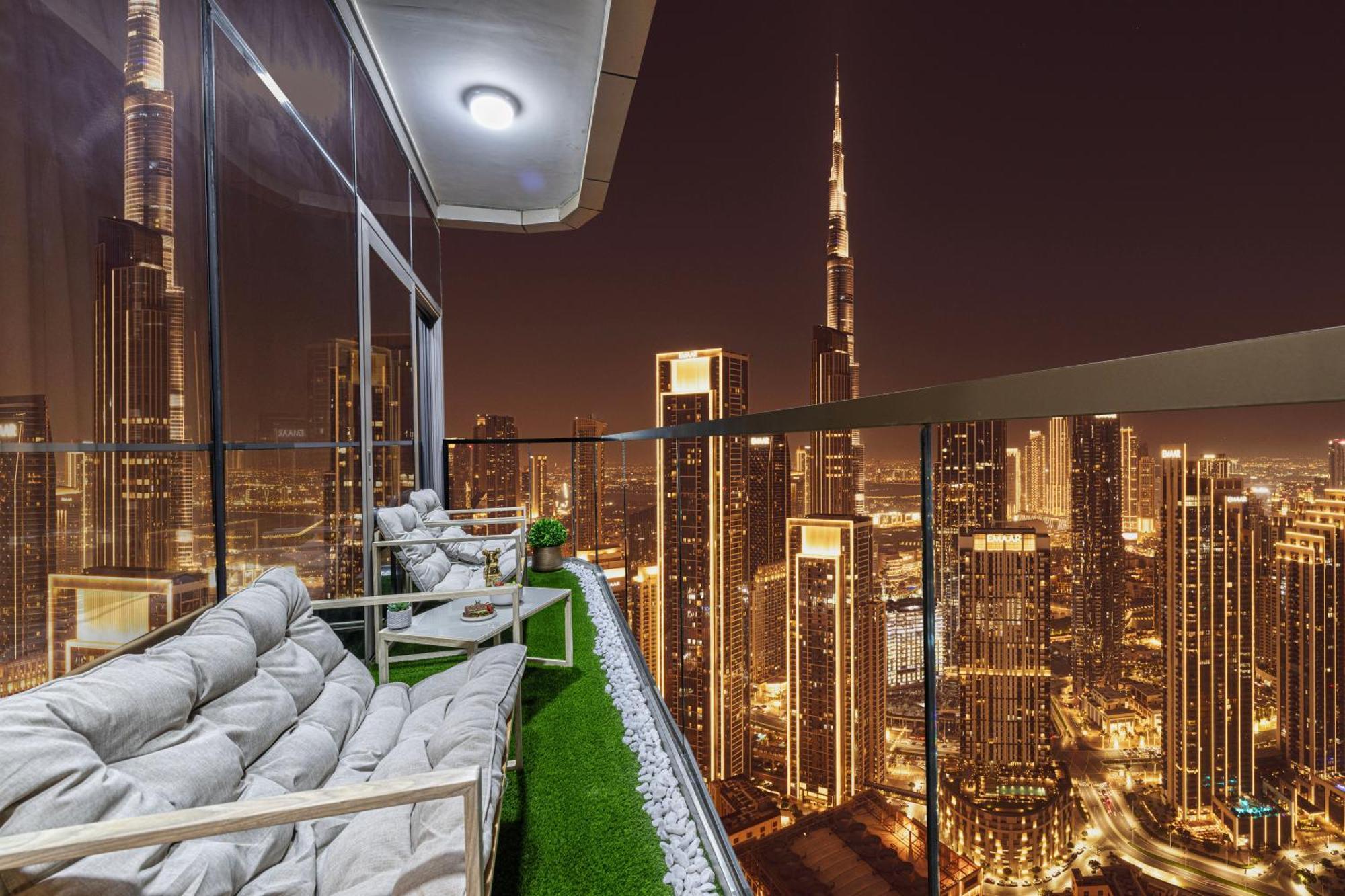 Sky Palace With Burj Views & Downtown's Rooftop Pool, 3br In Paramount Midtown * Dubaï