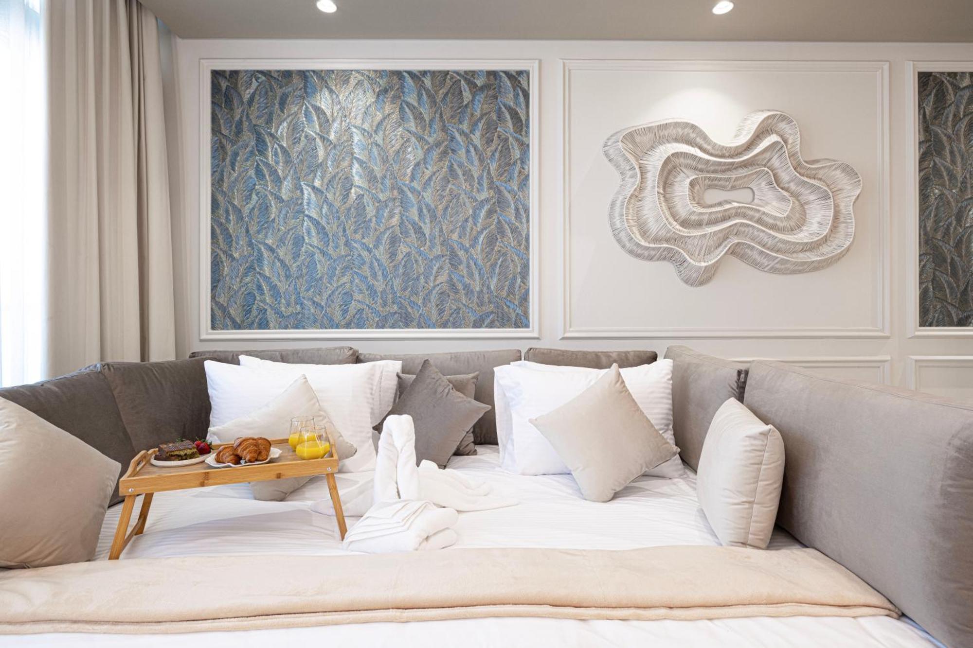 Sky Palace With Burj Views & Downtown's Rooftop Pool, 3br In Paramount Midtown Dubai