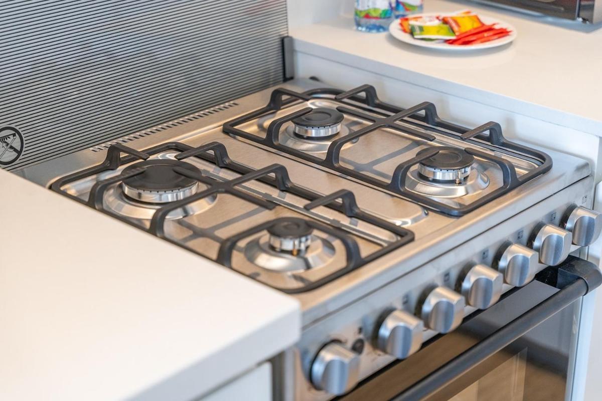 Chic 1-bed For 4 In Prime Hills Location *