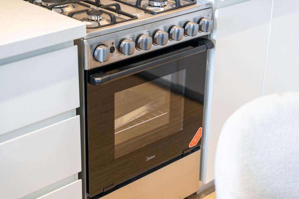 Chic 1-bed For 4 In Prime Hills Location