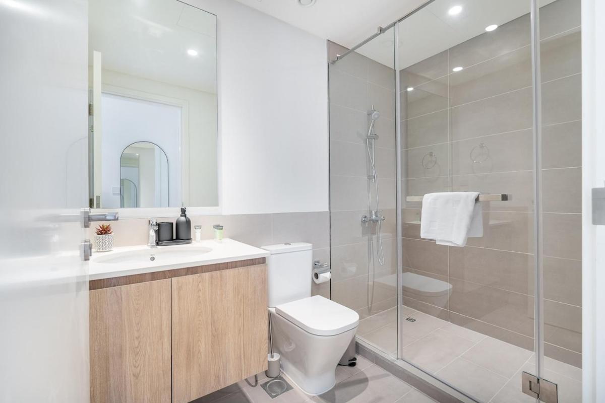 Chic 1-bed For 4 In Prime Hills Location