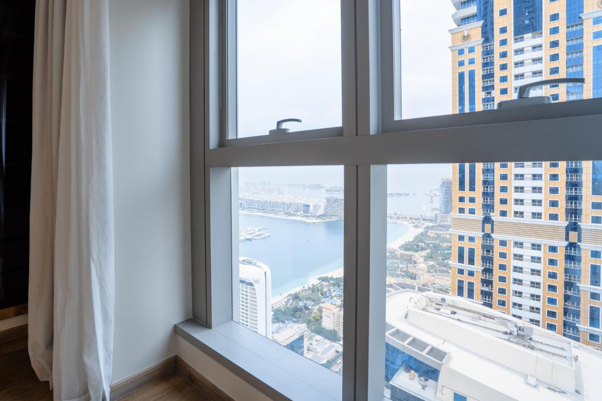 Lägenhet Prestigious 3 Bedrooms Dubai