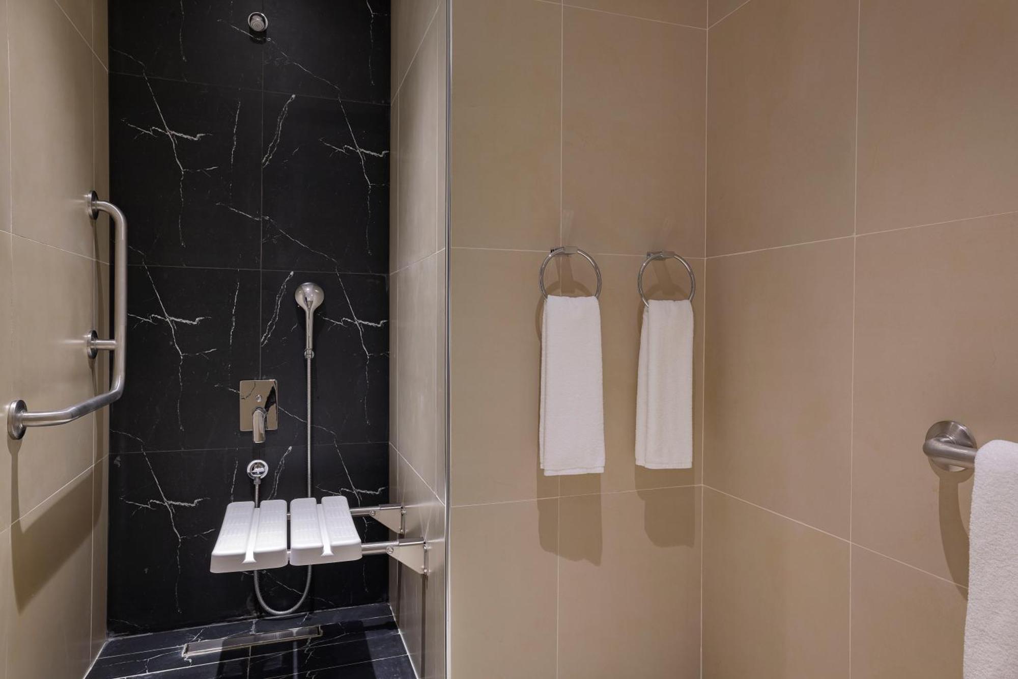 Local At Jumeirah Village Triangle By The First Collection Dubaï