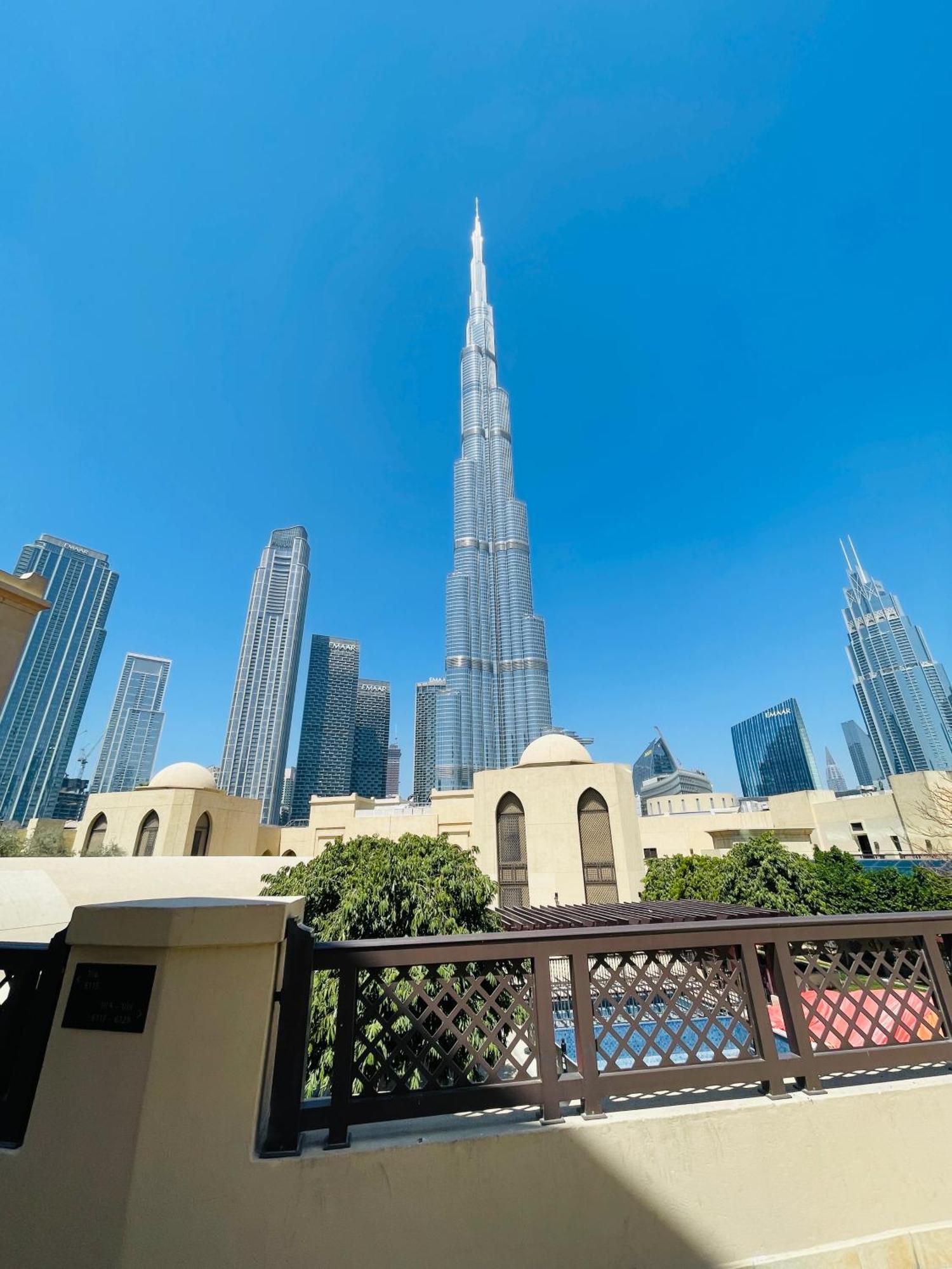Breath-taking View Of The Iconic Burj Khalifa At Your Door Step Dubaï