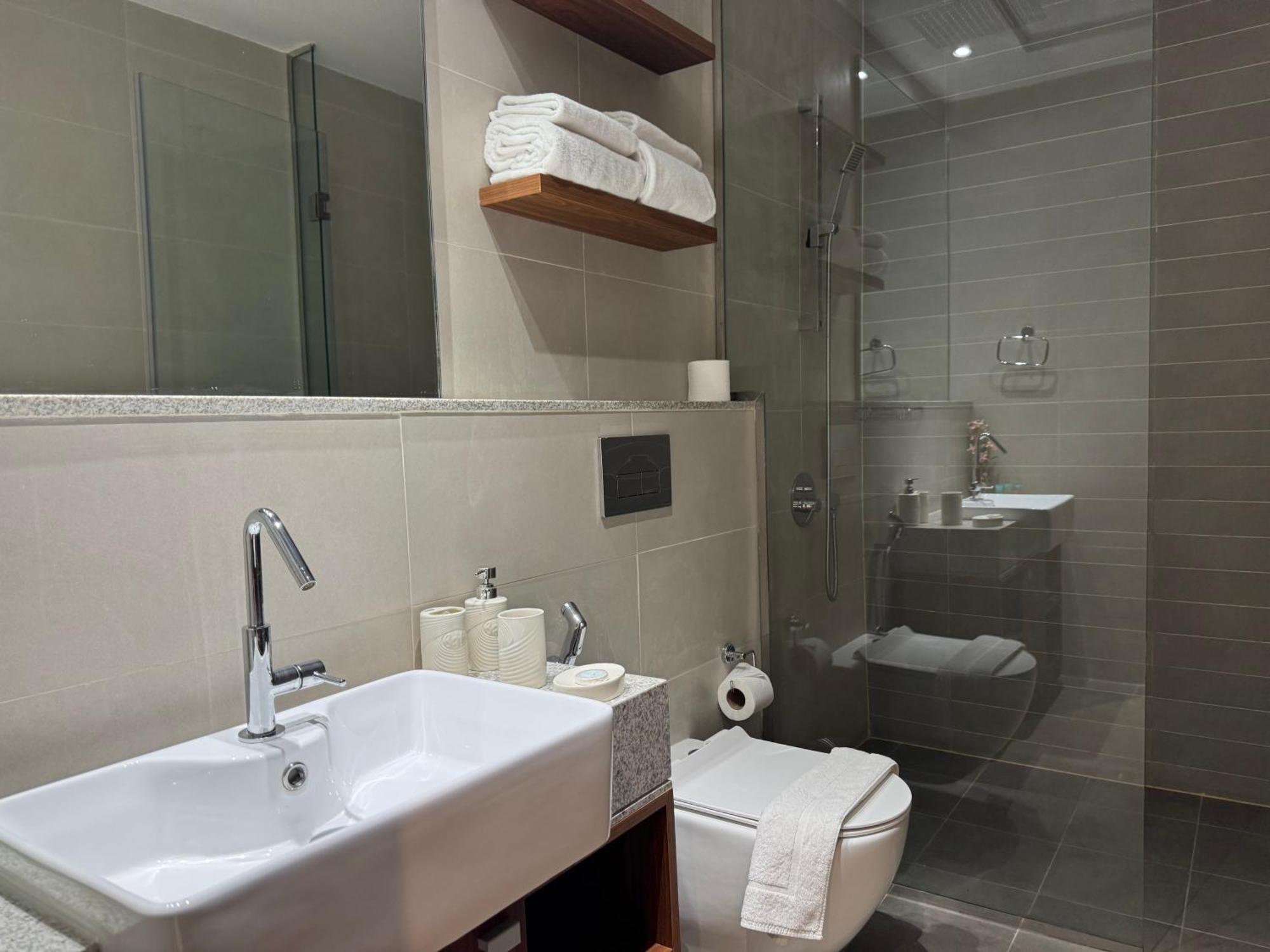 Ashri Luxe On Sheikh Zayed 5 Mins Downtown Near Metro Dubaï