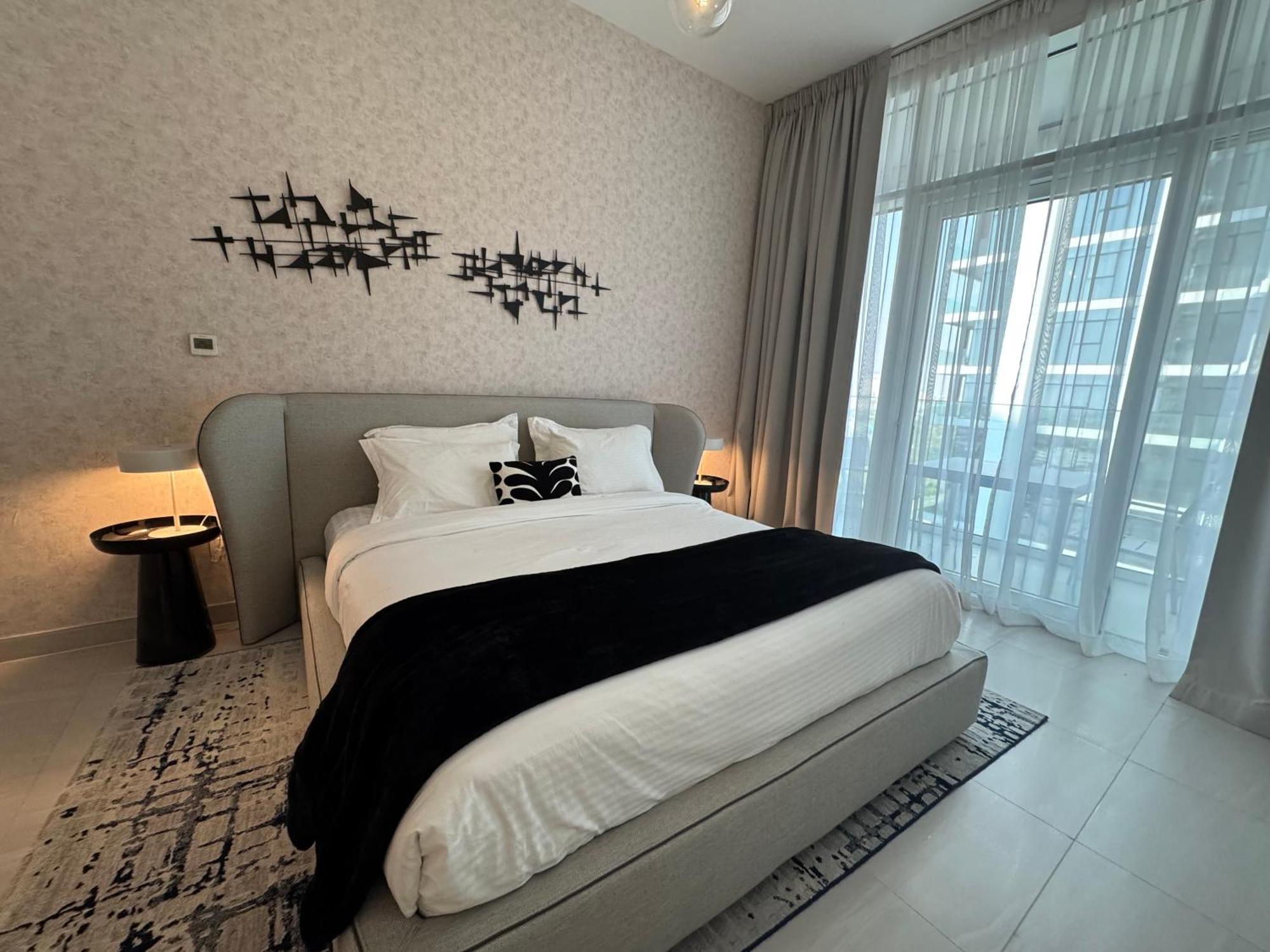 Ashri Luxe On Sheikh Zayed 5 Mins Downtown Near Metro * Dubaï