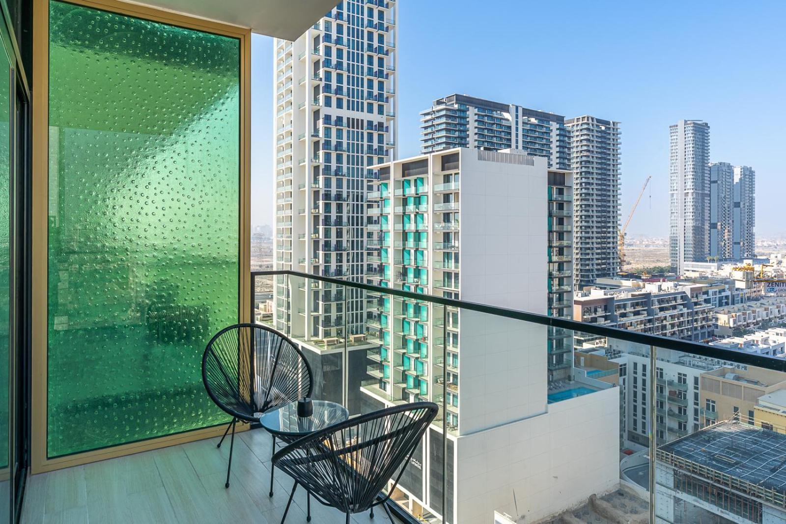 Luxury 3br With Pool And Gym Dubaï