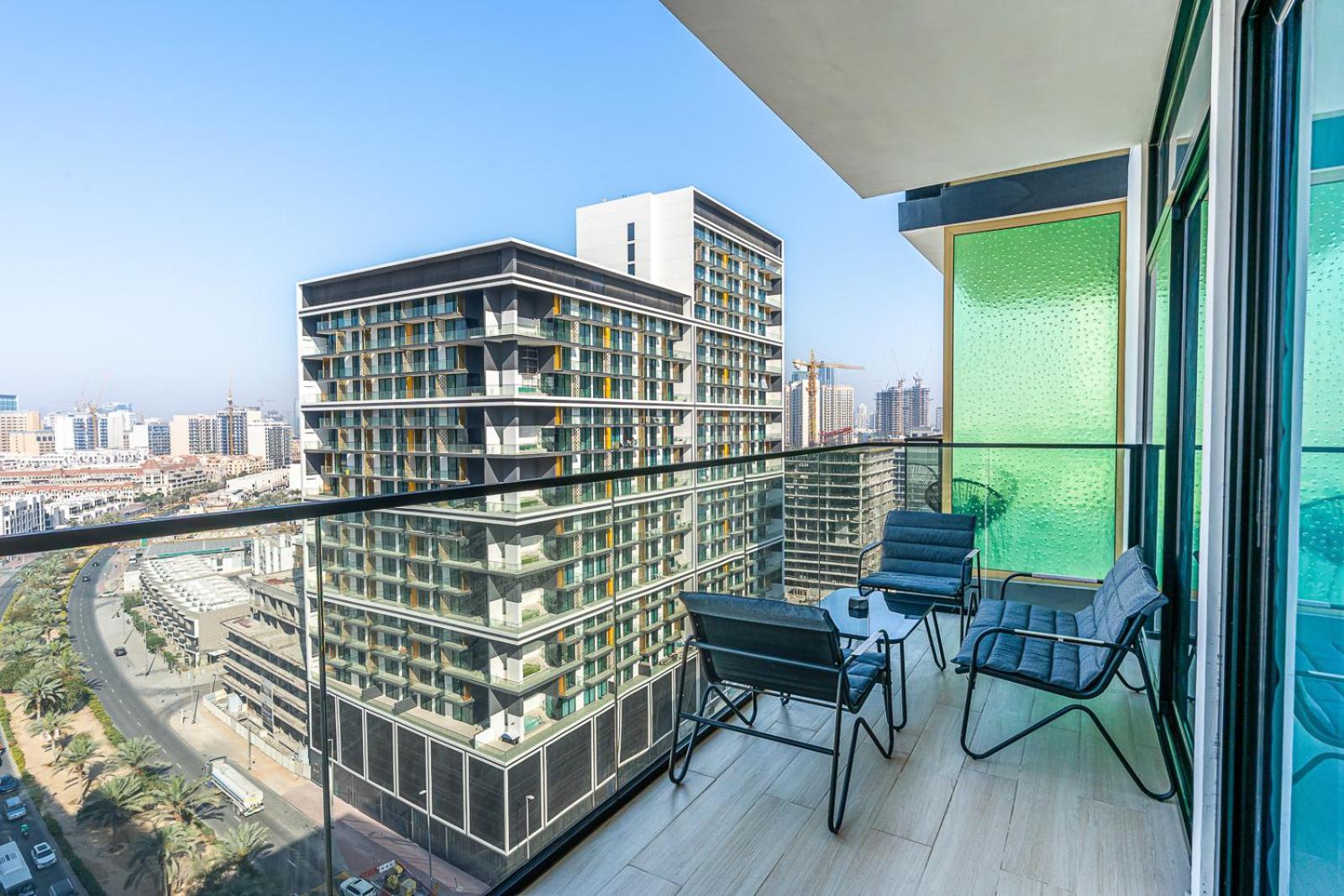 Luxury 3br With Pool And Gym Dubaï