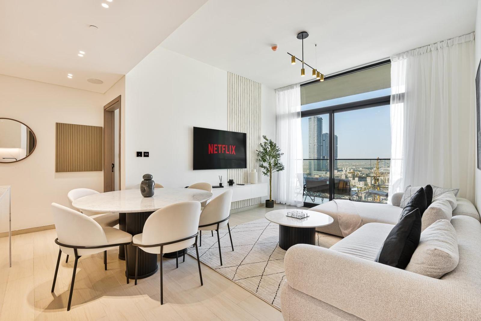 Luxury 3br With Pool And Gym Appartement Dubaï