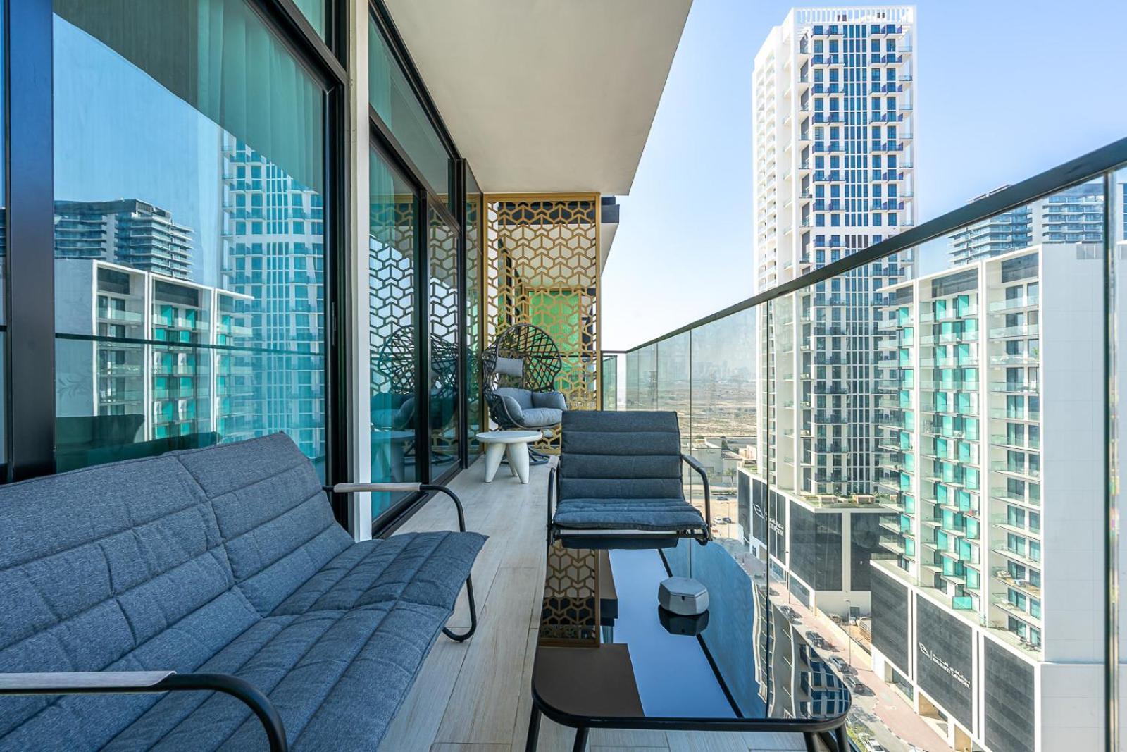 Luxury 3br With Pool And Gym Dubaï