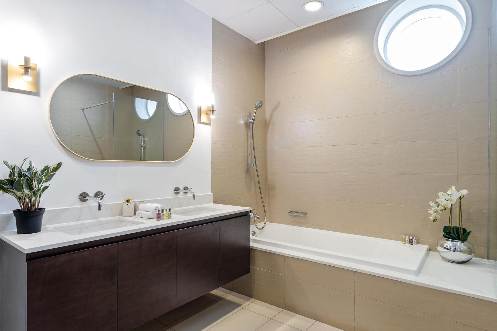 Tiara Residence Deluxe 3 Bedroom Apartment With Private Beach, Burj & Atlantis Sea View Appartement *