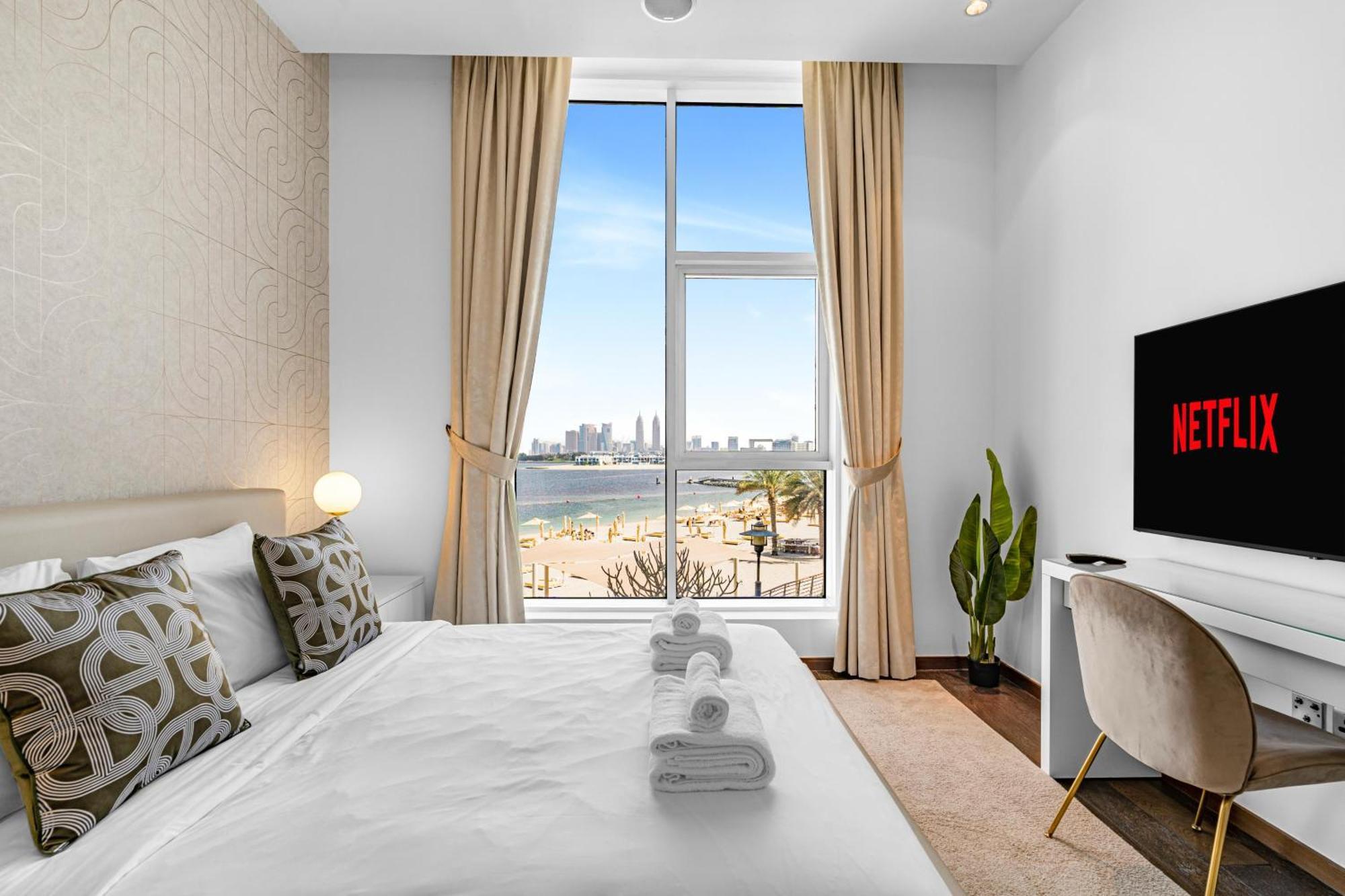 Tiara Residence Deluxe 3 Bedroom Apartment With Private Beach, Burj & Atlantis Sea View *