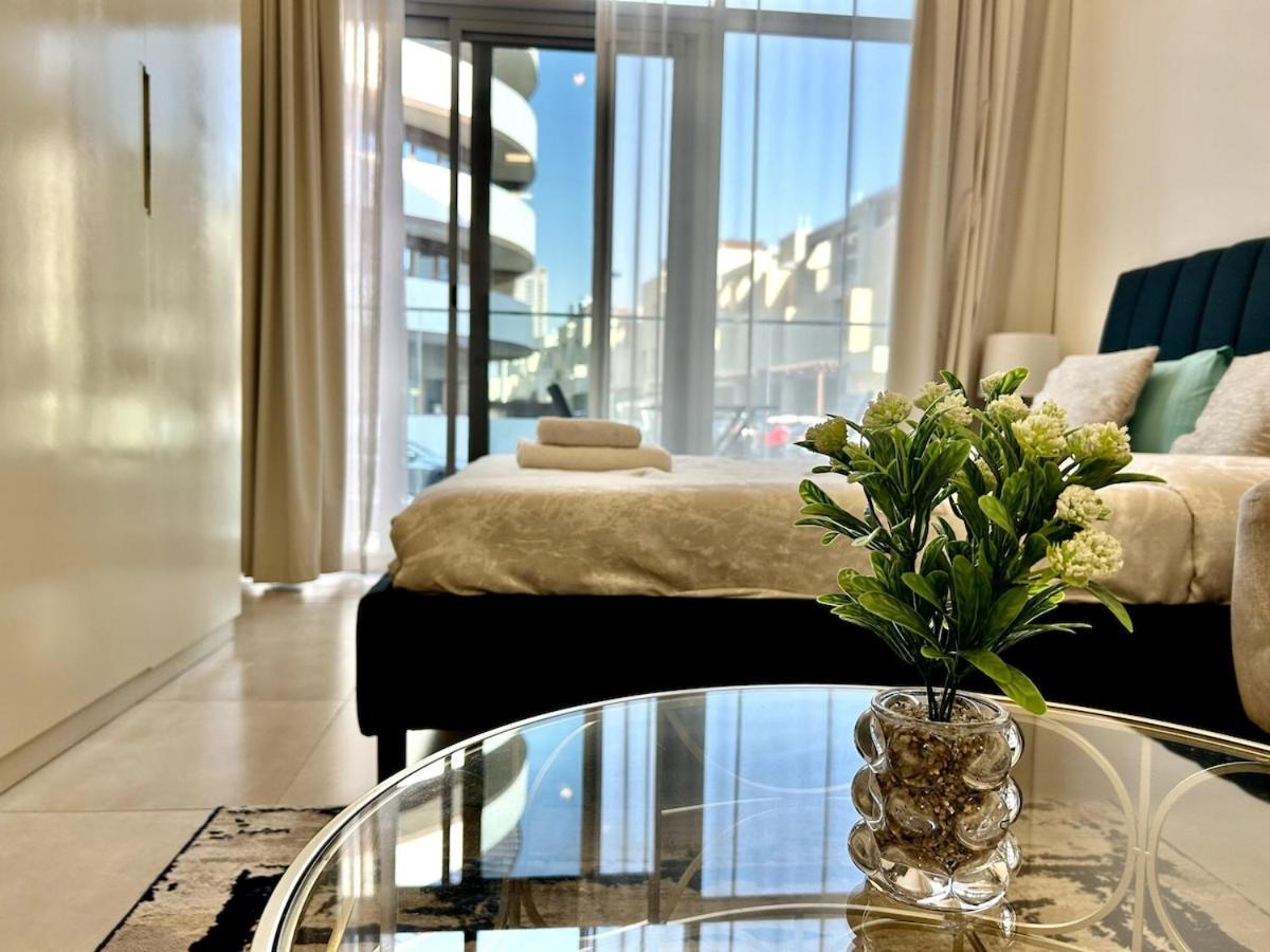 Appartement Homes2retreat - Stylish Gym & Pool, Jvc Dubaï