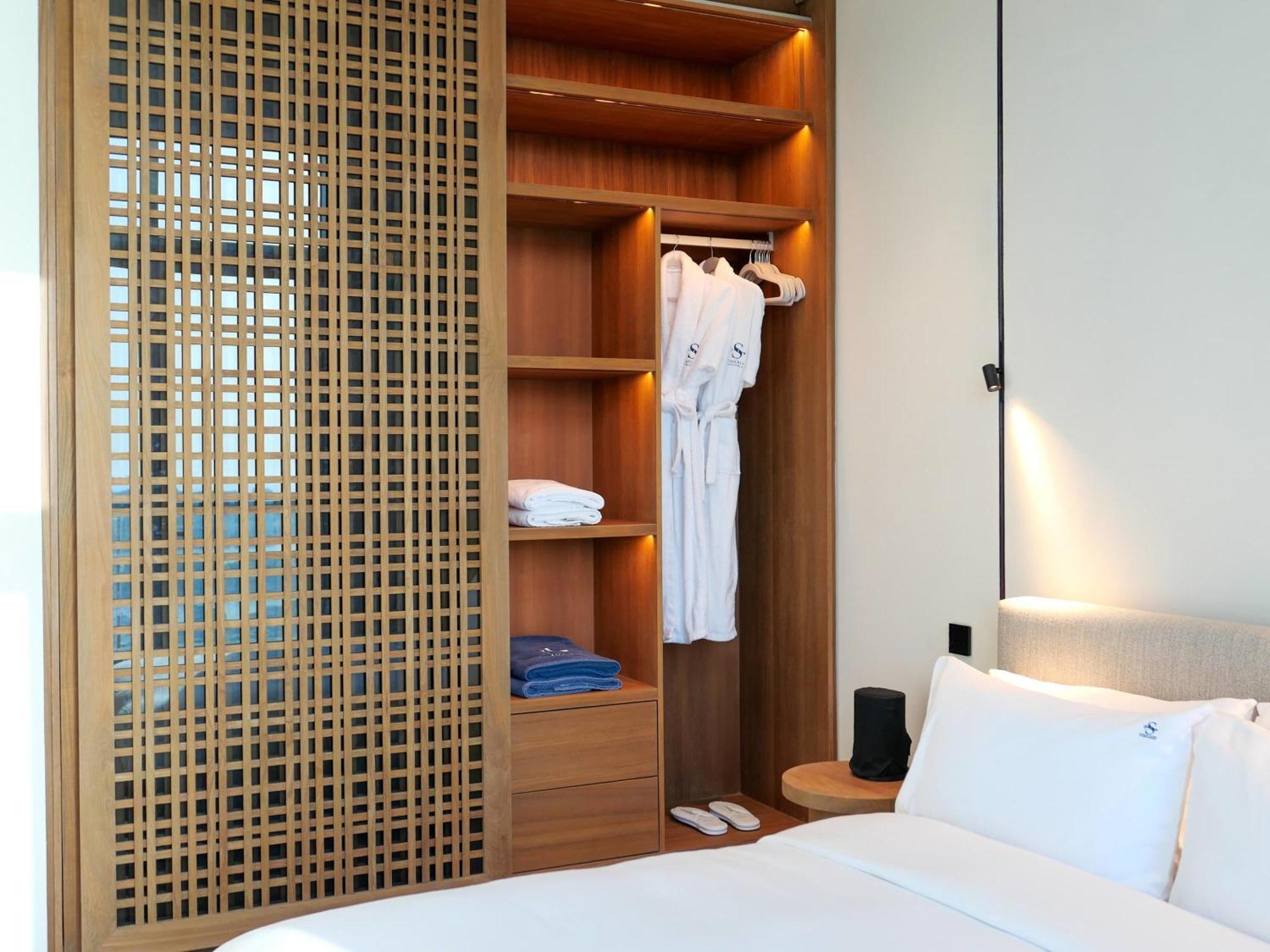 High End 4br Penthouse With Private Pool And Skyline Views Appartement