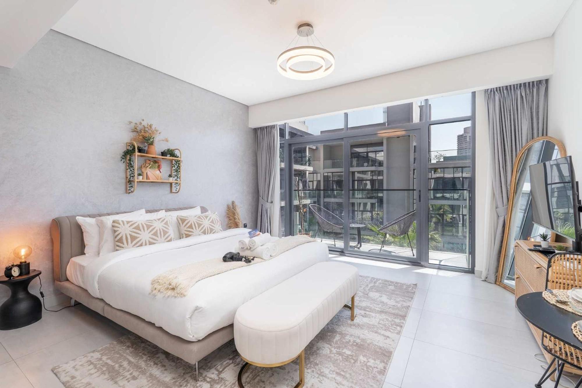 Modern Bali Vibes With Pool And Palm Tree Views Jvc Appartement Dubaï