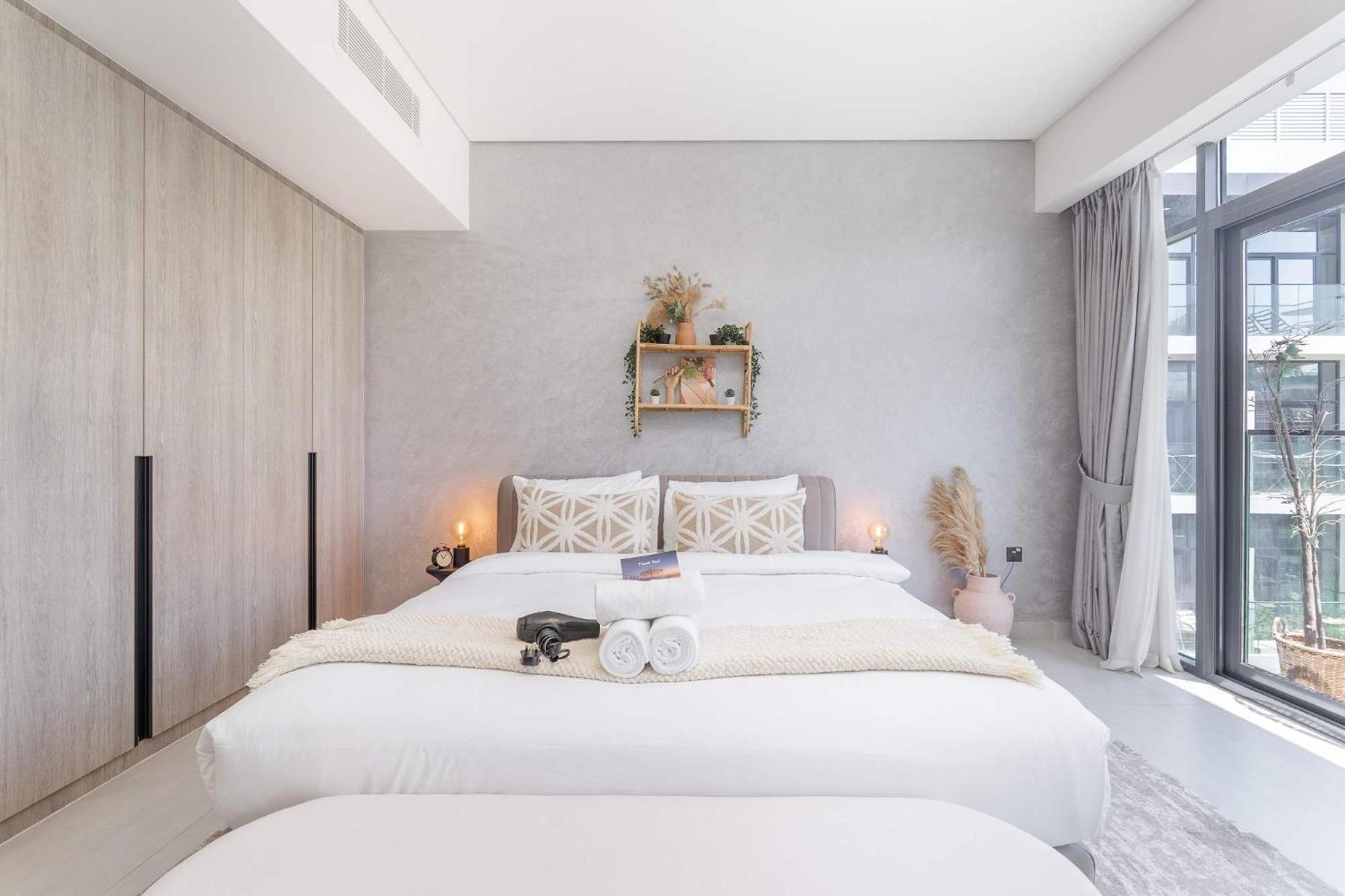 Modern Bali Vibes With Pool And Palm Tree Views Jvc Appartement Dubaï