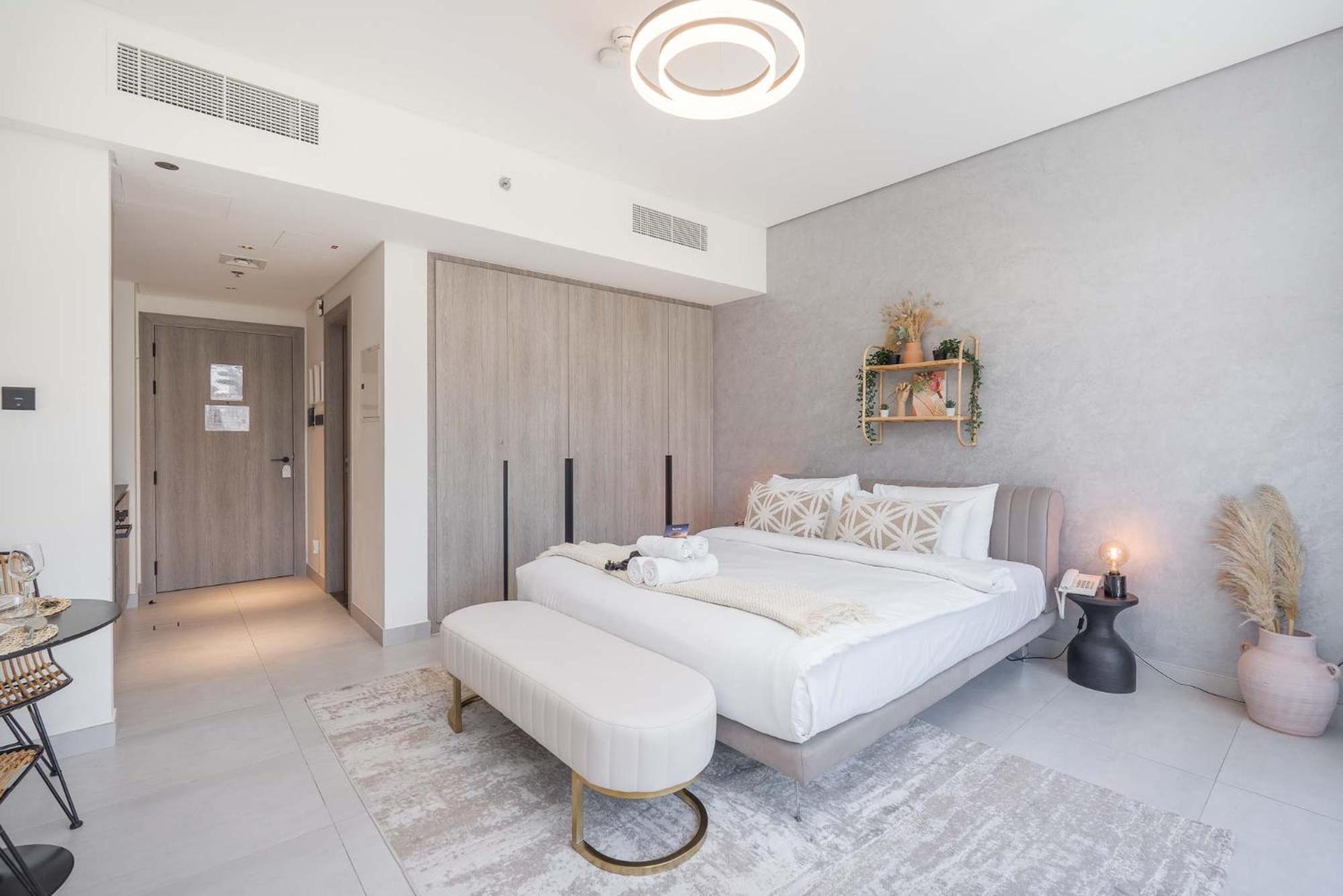 Modern Bali Vibes With Pool And Palm Tree Views Jvc Dubaï