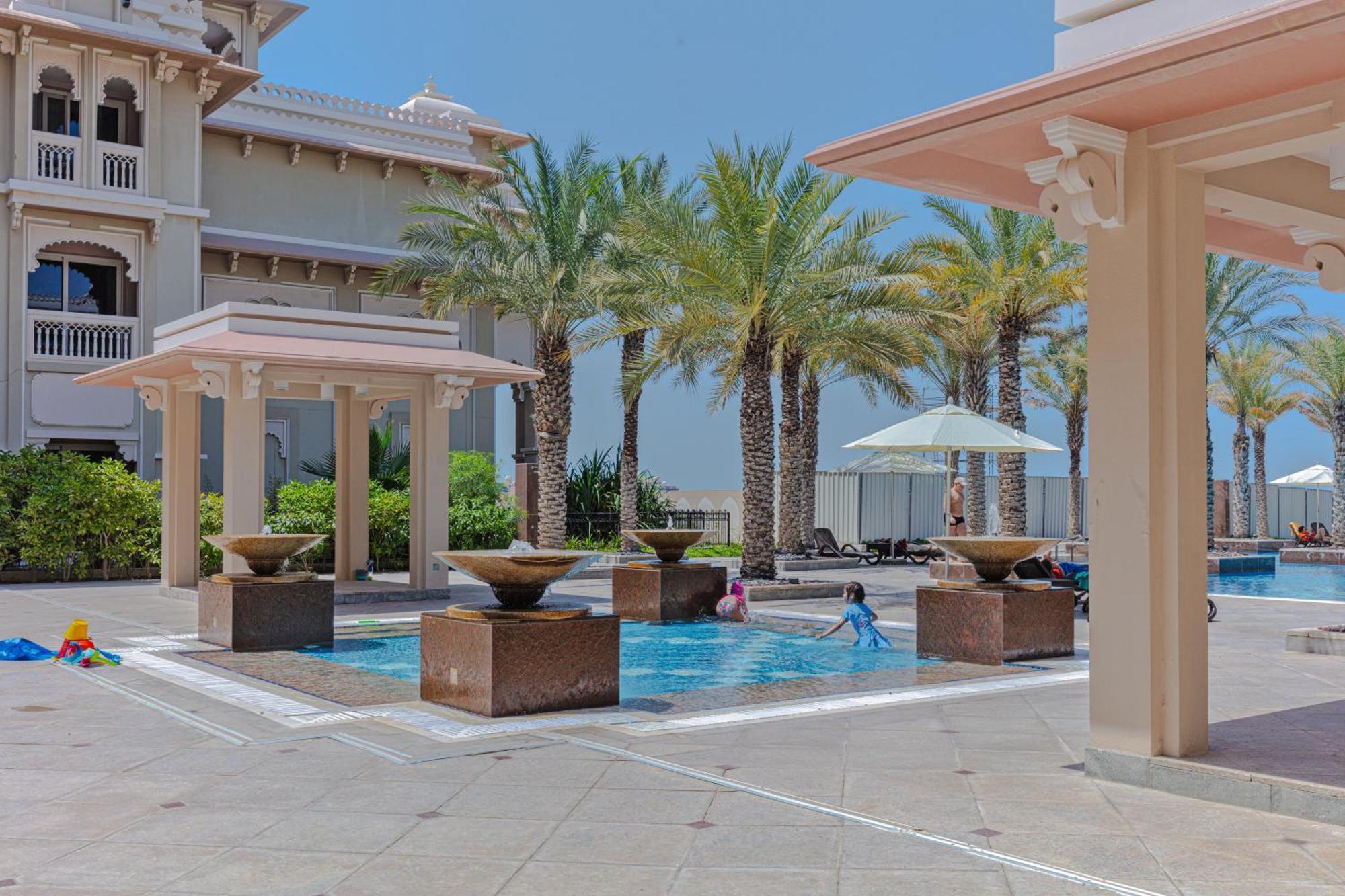 Fully-equppied With Private And Pool Lägenhet Dubai