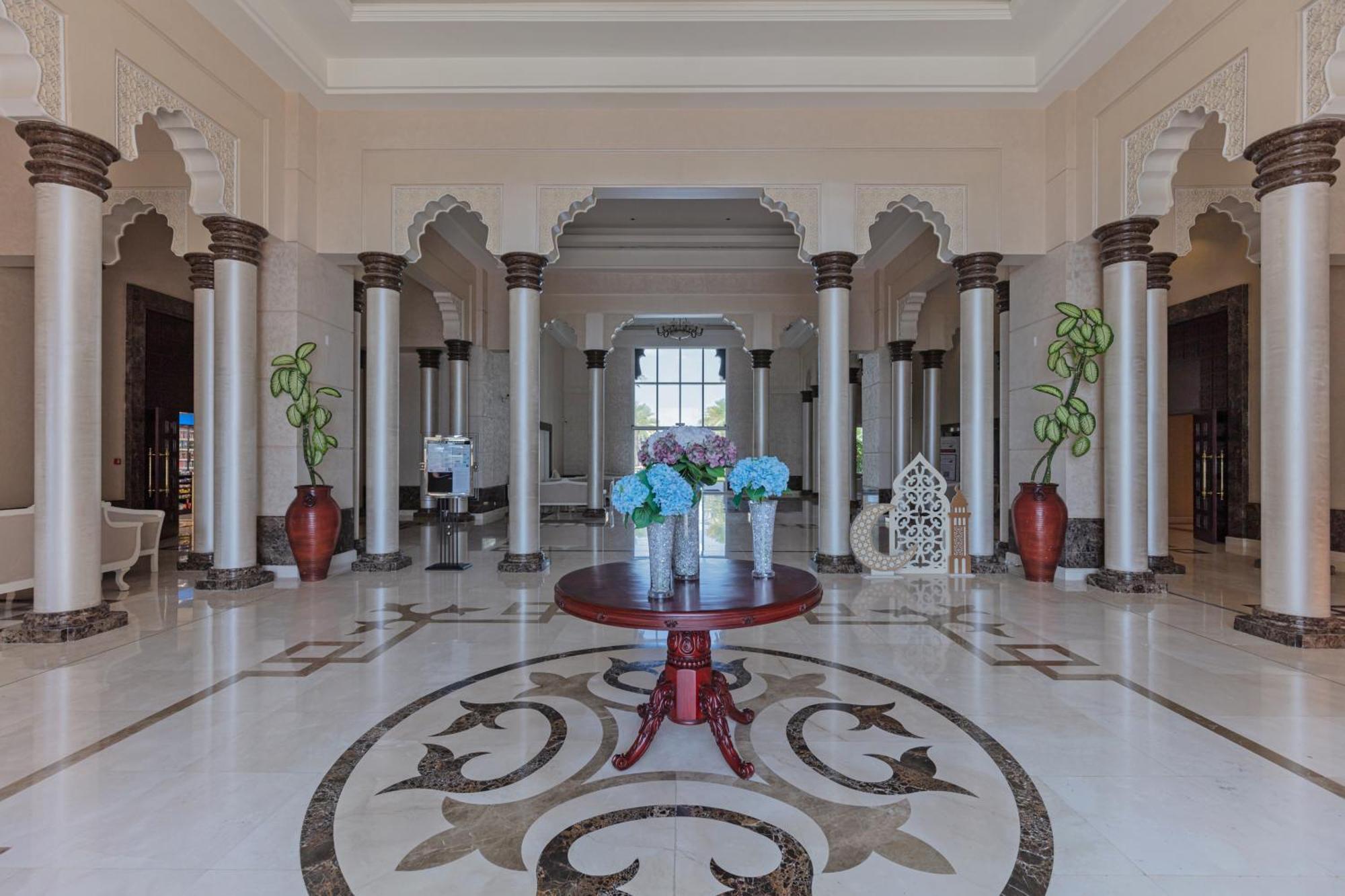 Fully-equppied With Private And Pool Lägenhet Dubai