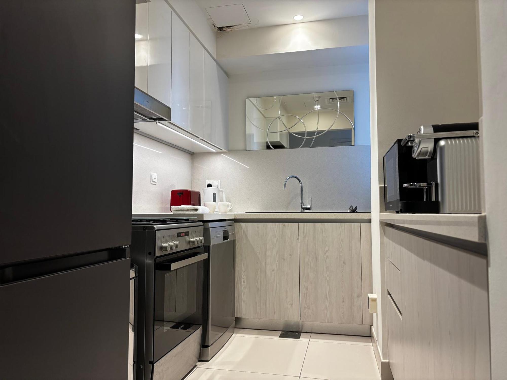 Enjoy A Modern And Trendy In The Heart Of * Dubaï