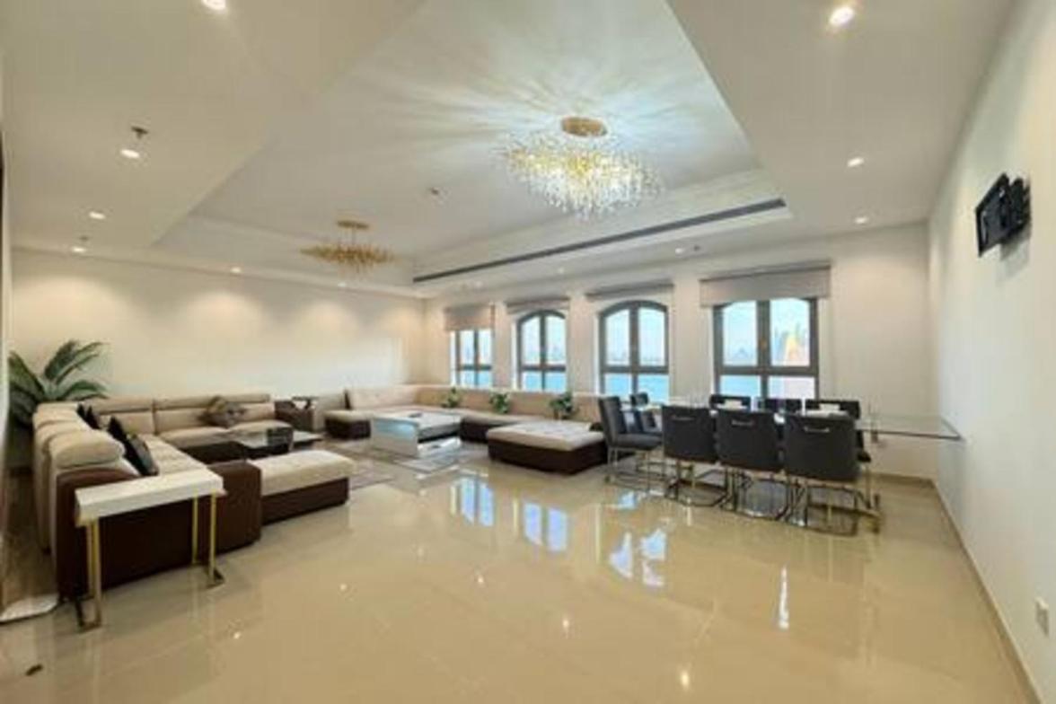 606sa Spacious 3-br Penthouse In Palm Jumeirah *