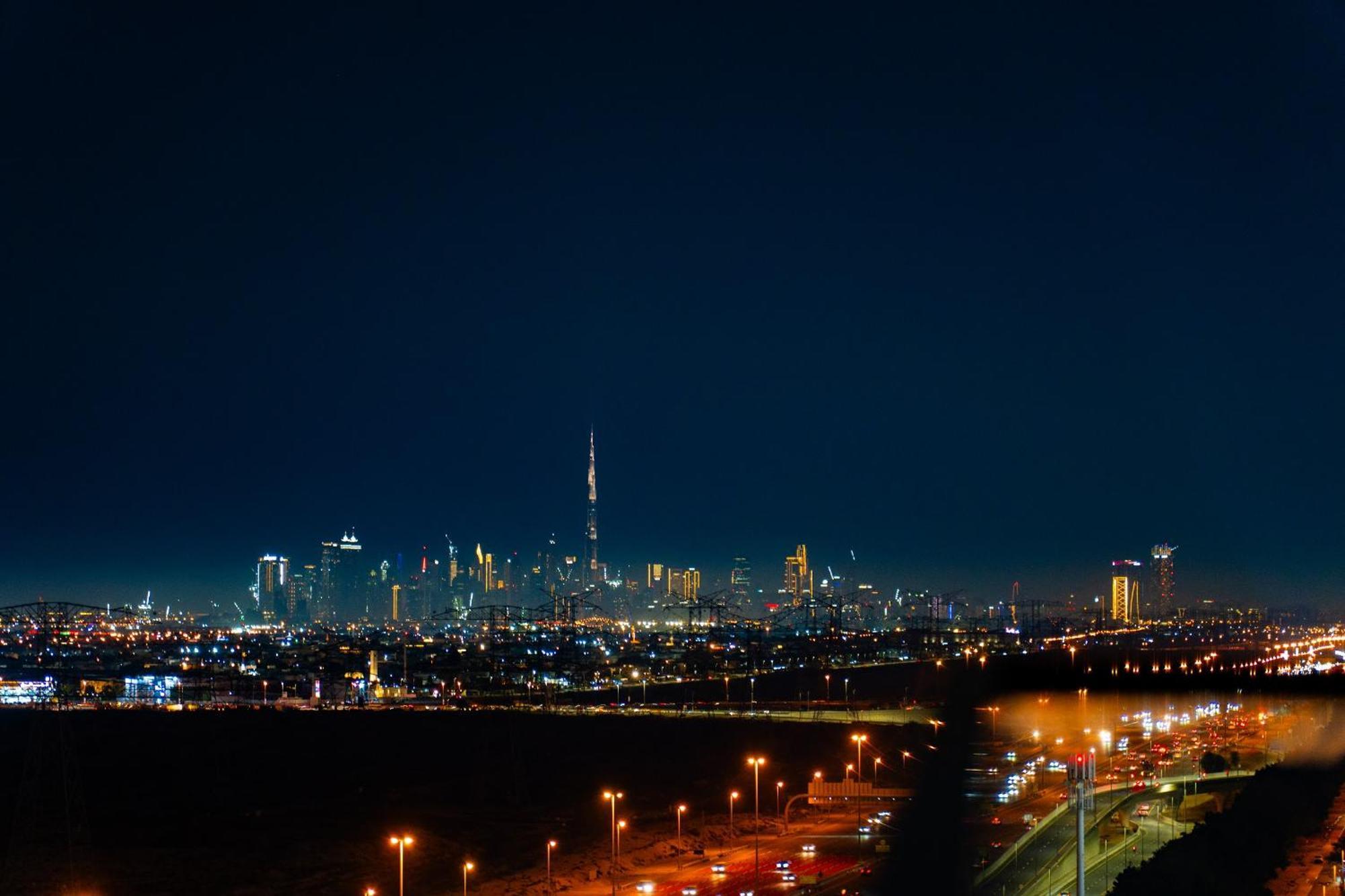 Appartement Skyline Views & Calm Nights - 1br Jvc And Free Baby Gear Dubaï