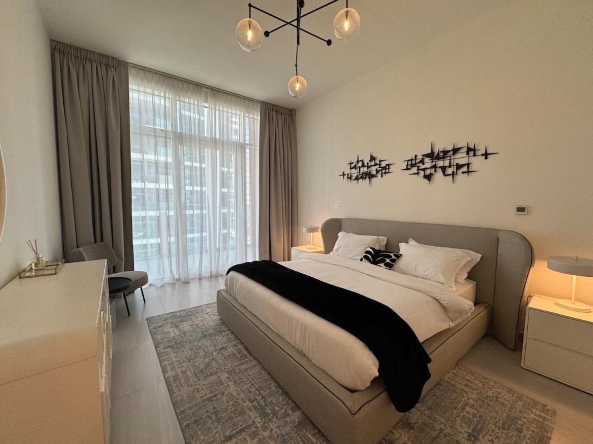 Ashri Luxe Apt, With Frame Only 5 Mins Downtown Near Metro Appartement Dubaï