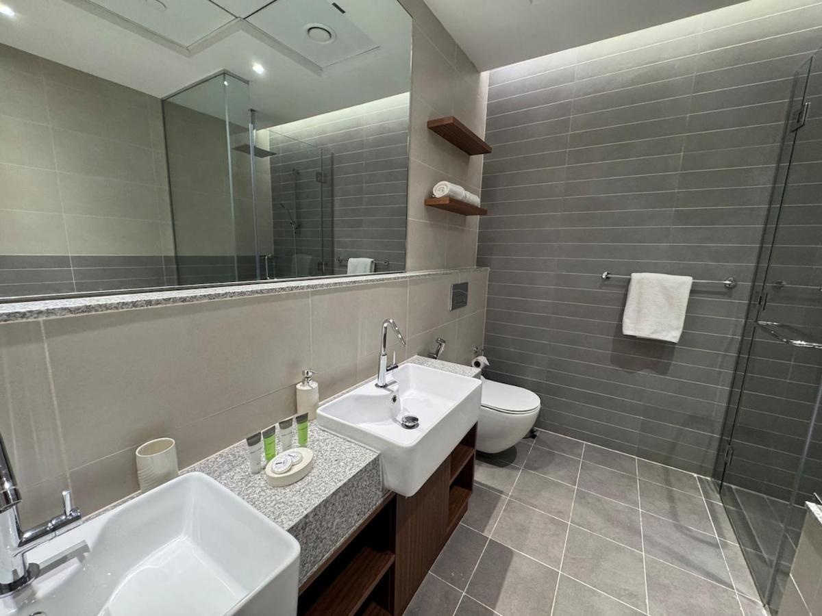 Ashri Luxe Apt, With Frame Only 5 Mins Downtown Near Metro Appartement