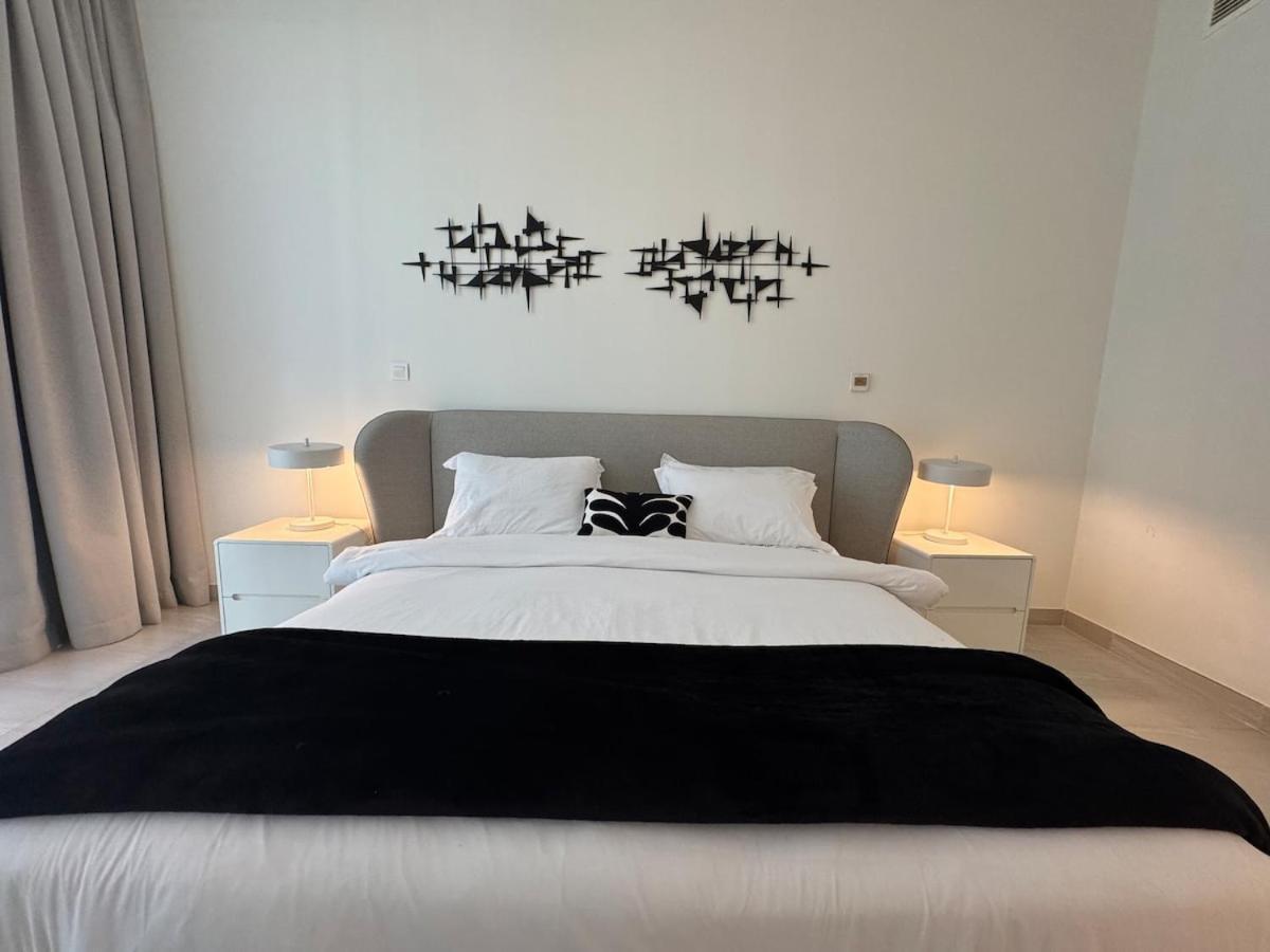 Ashri Luxe Apt, With Frame Only 5 Mins Downtown Near Metro * Dubaï