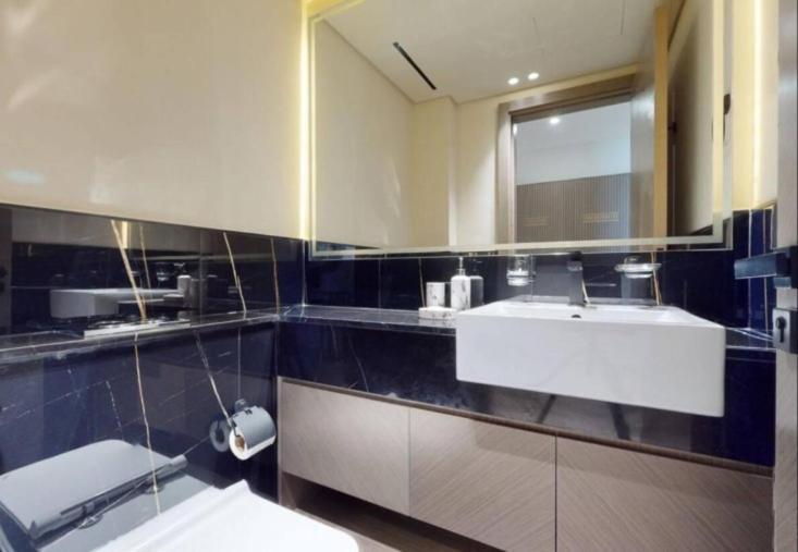 Apartament Lavish At 3br - Binghatti Creek - Sleek & Sophisticated - Steps Away From Mall & Burj Khalifa Dubai