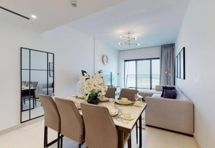 Lavish At 3br - Binghatti Creek - Sleek & Sophisticated - Steps Away From Mall & Burj Khalifa Apartamento