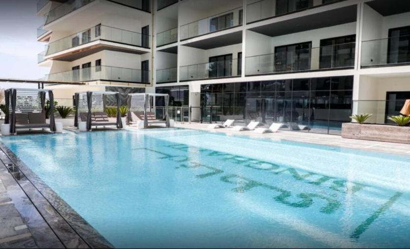 Apartament Lavish At 3br - Binghatti Creek - Sleek & Sophisticated - Steps Away From Mall & Burj Khalifa