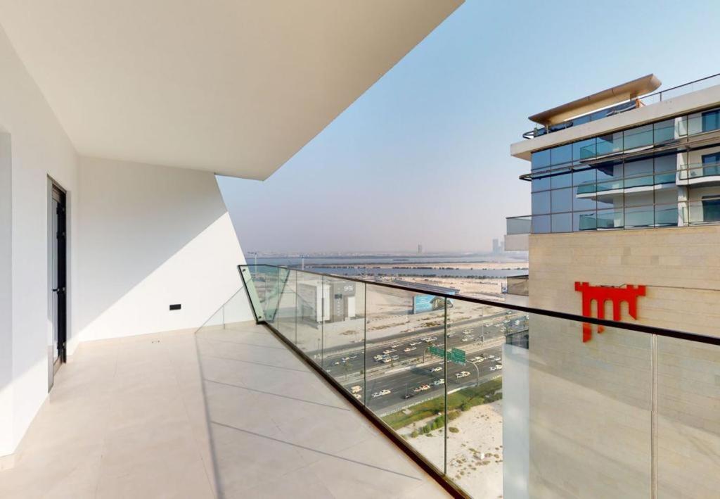 Lavish At 3br - Binghatti Creek - Sleek & Sophisticated - Steps Away From Mall & Burj Khalifa Apartamento *
