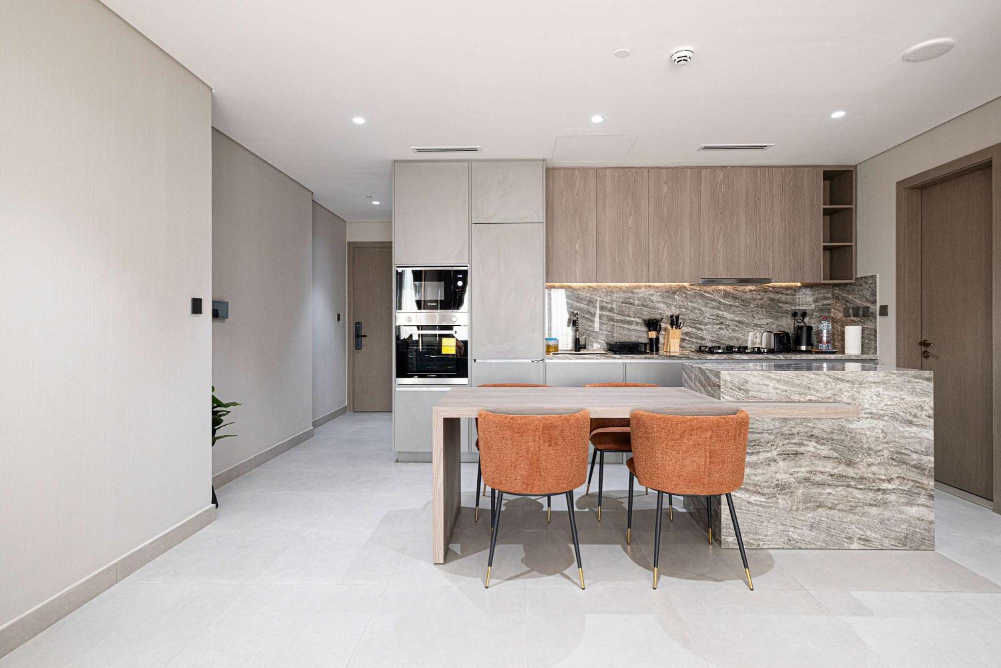 Spacious 1br With Modern Amenities In Westwood Grande Jvc Appartement *