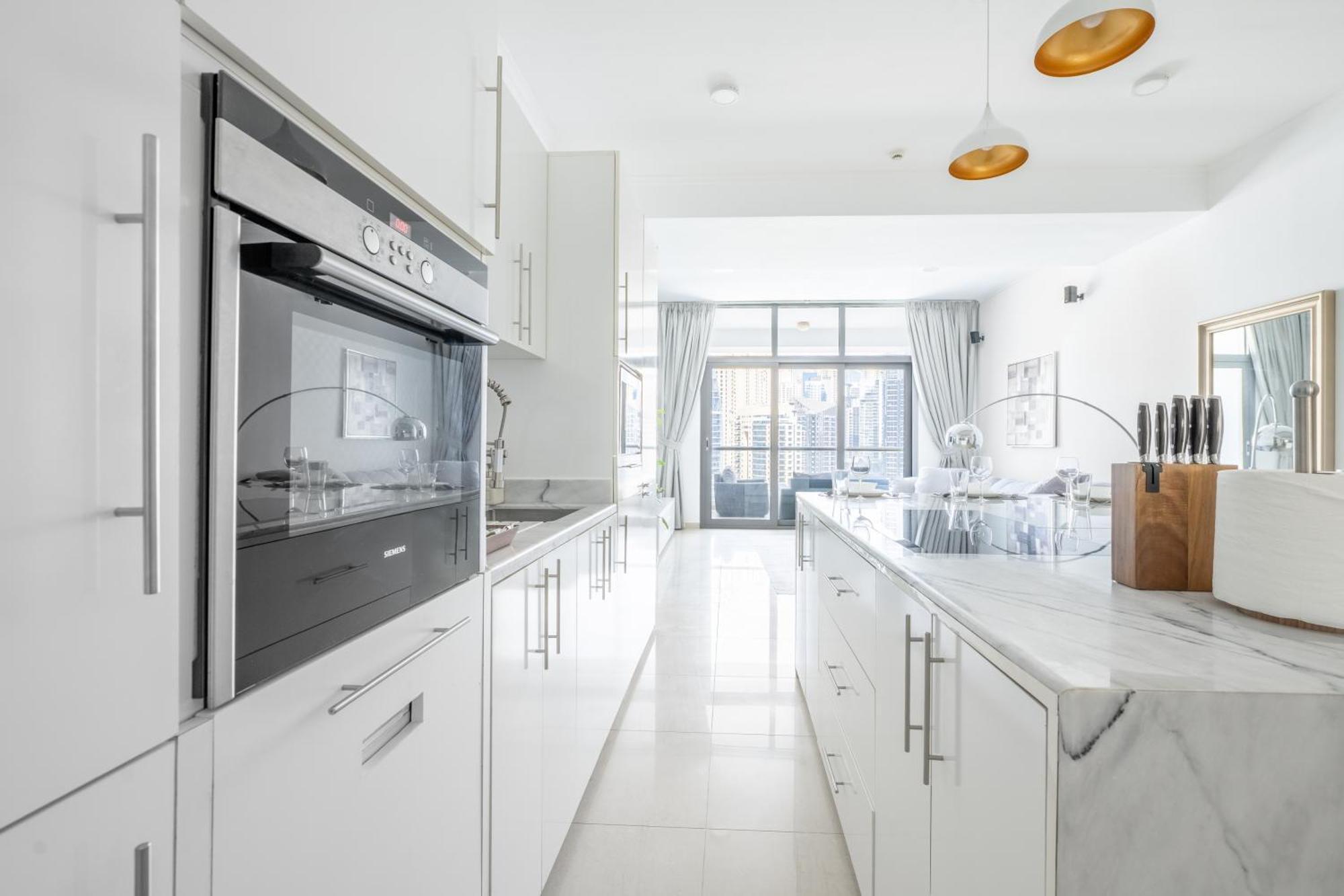 Marina View Haven - Luxurious 3-bedroom In Dec Towers Appartement *