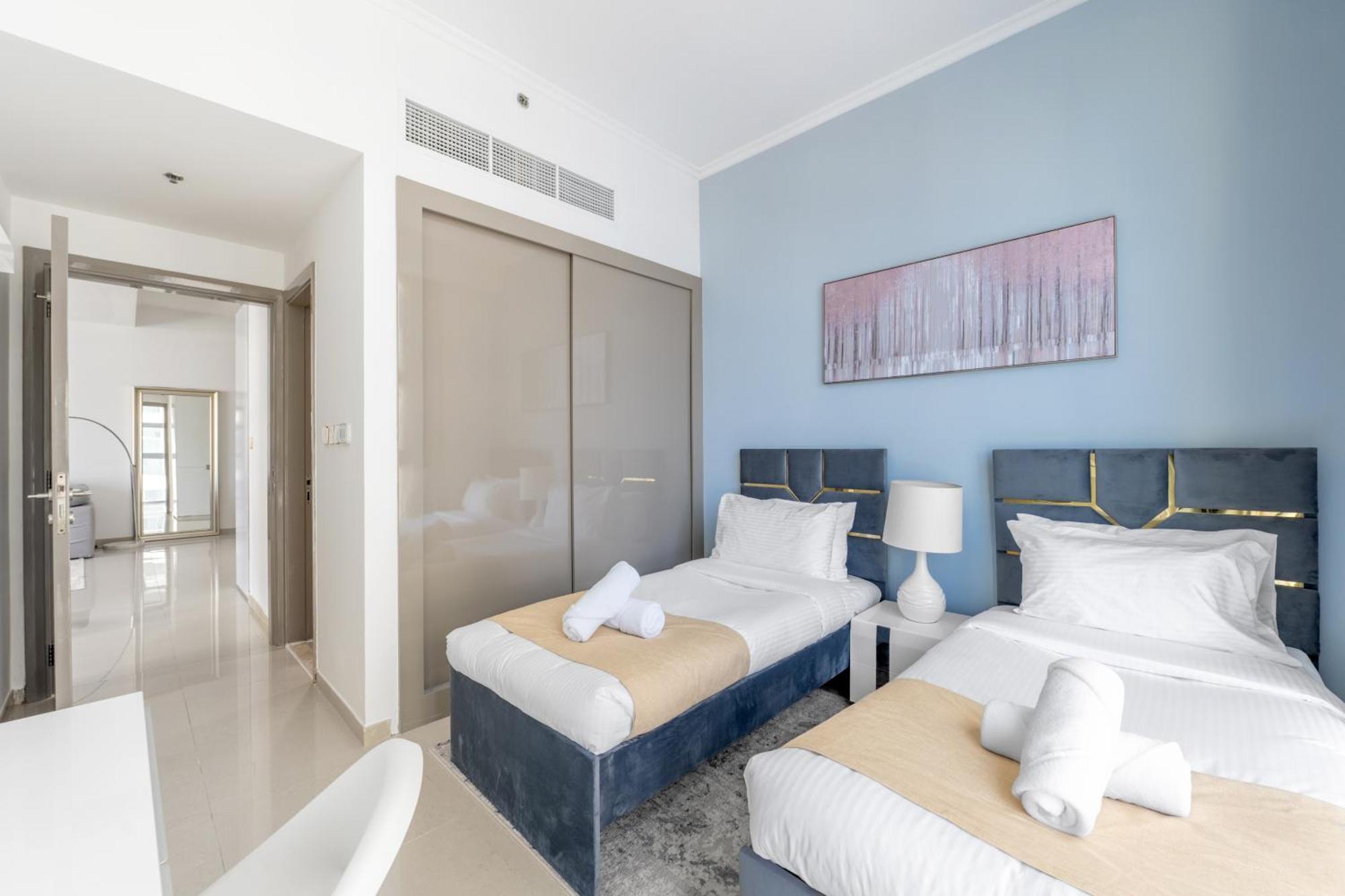 Marina View Haven - Luxurious 3-bedroom In Dec Towers Appartement *
