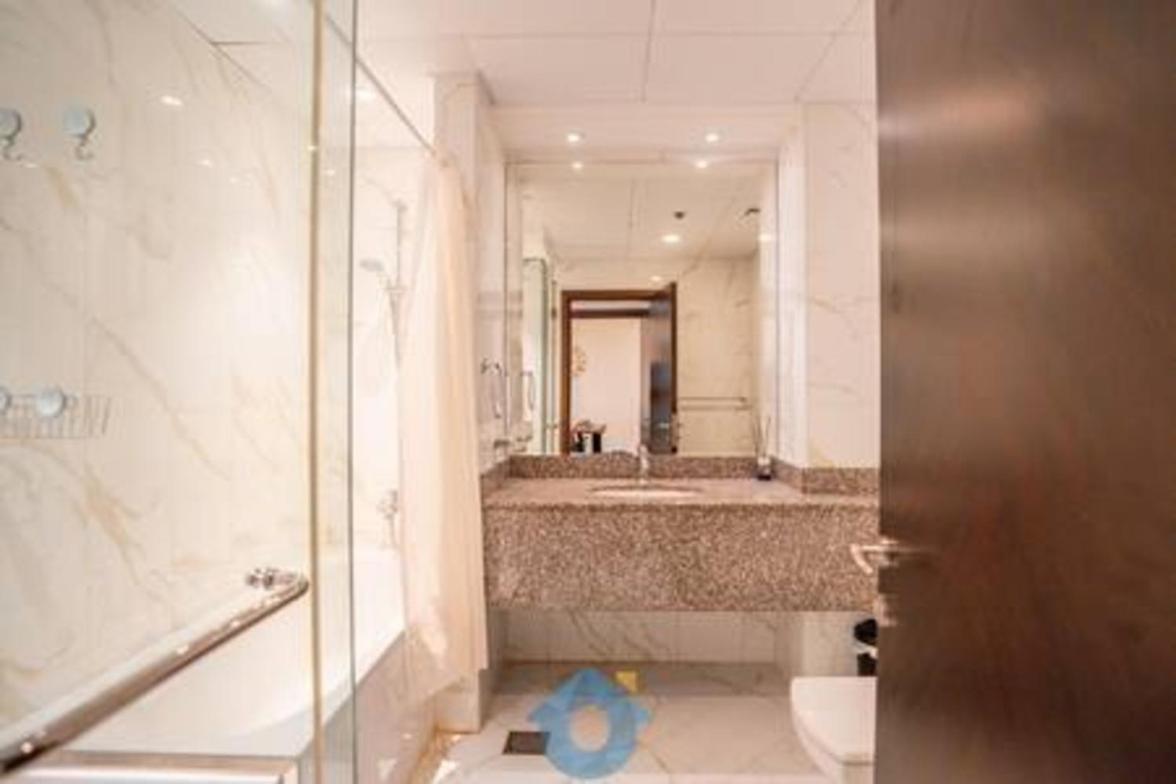 210sa Lavish Palm Jumeirah One Bhk With Pool View * Dubaï